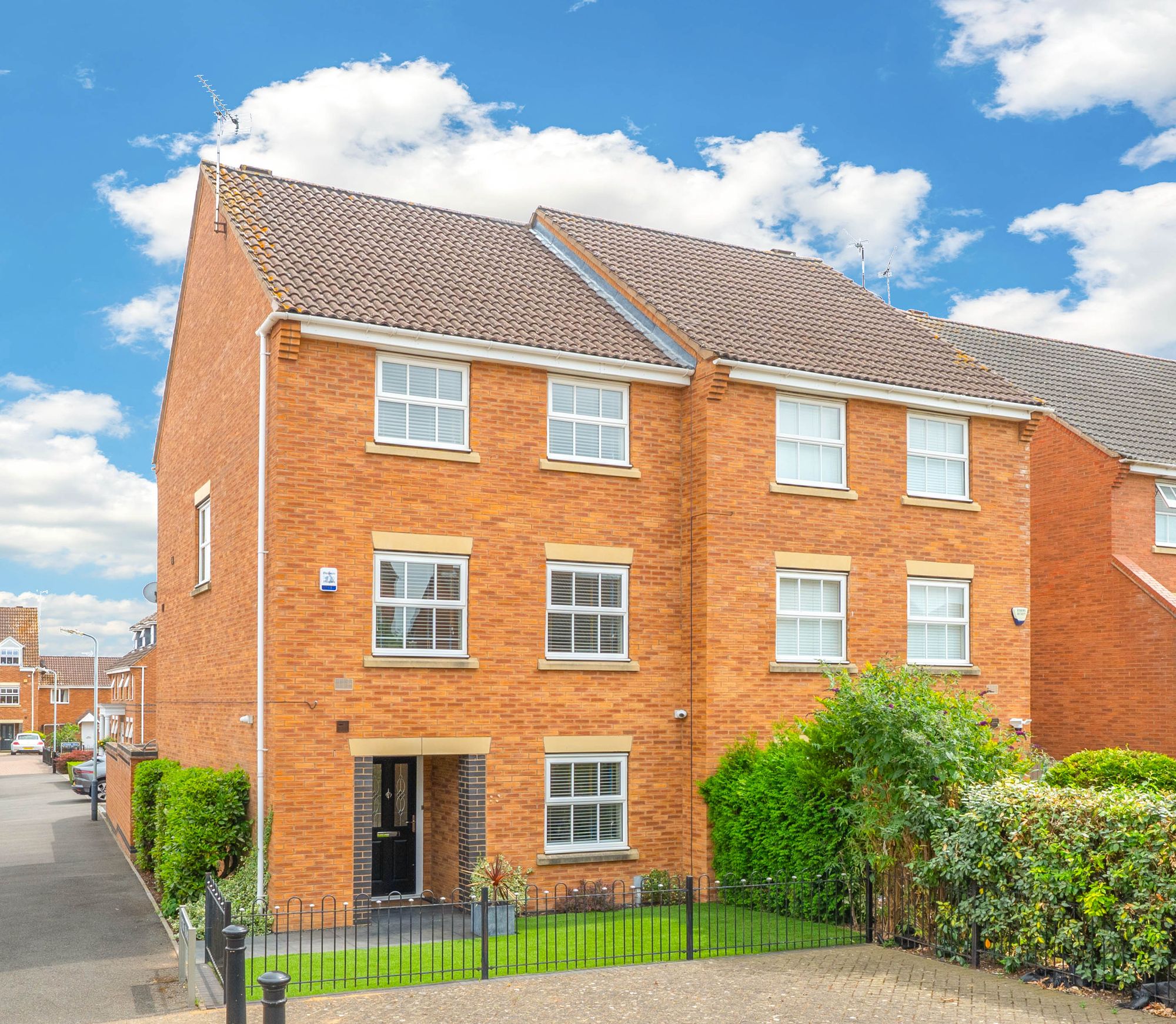 3 bed semi-detached house for sale in Morecroft Drive, Warwick, CV34