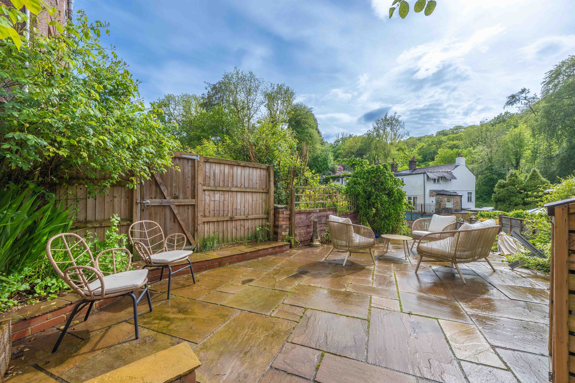 2 bed terraced house for sale in Longhurst Lane, Marple Bridge, SK6 5