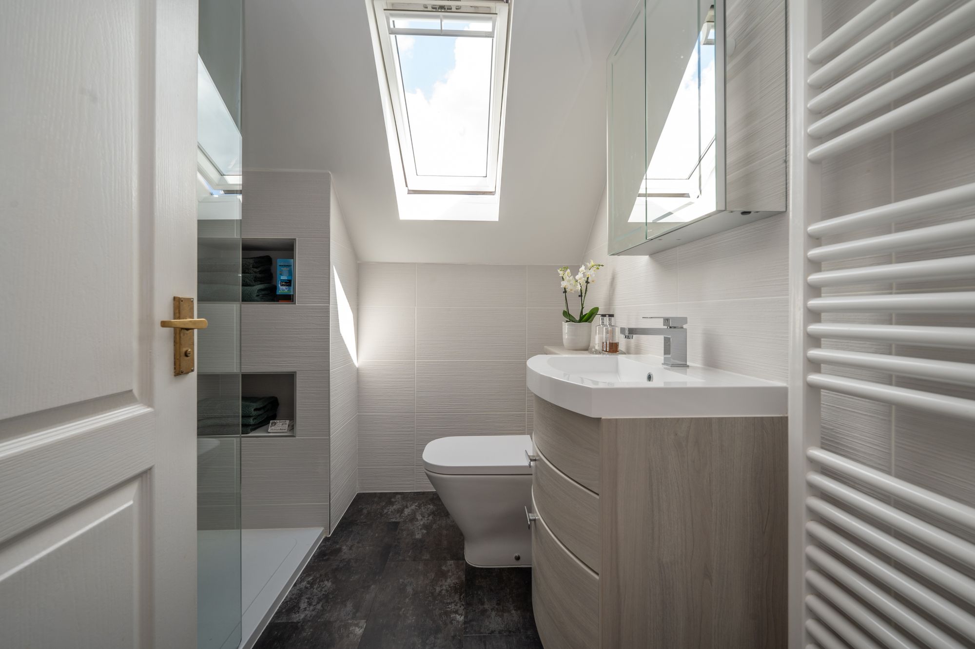 3 bed semi-detached town house for sale in Lock Close, Stratford-Upon-Avon, CV37  - Property Image 16