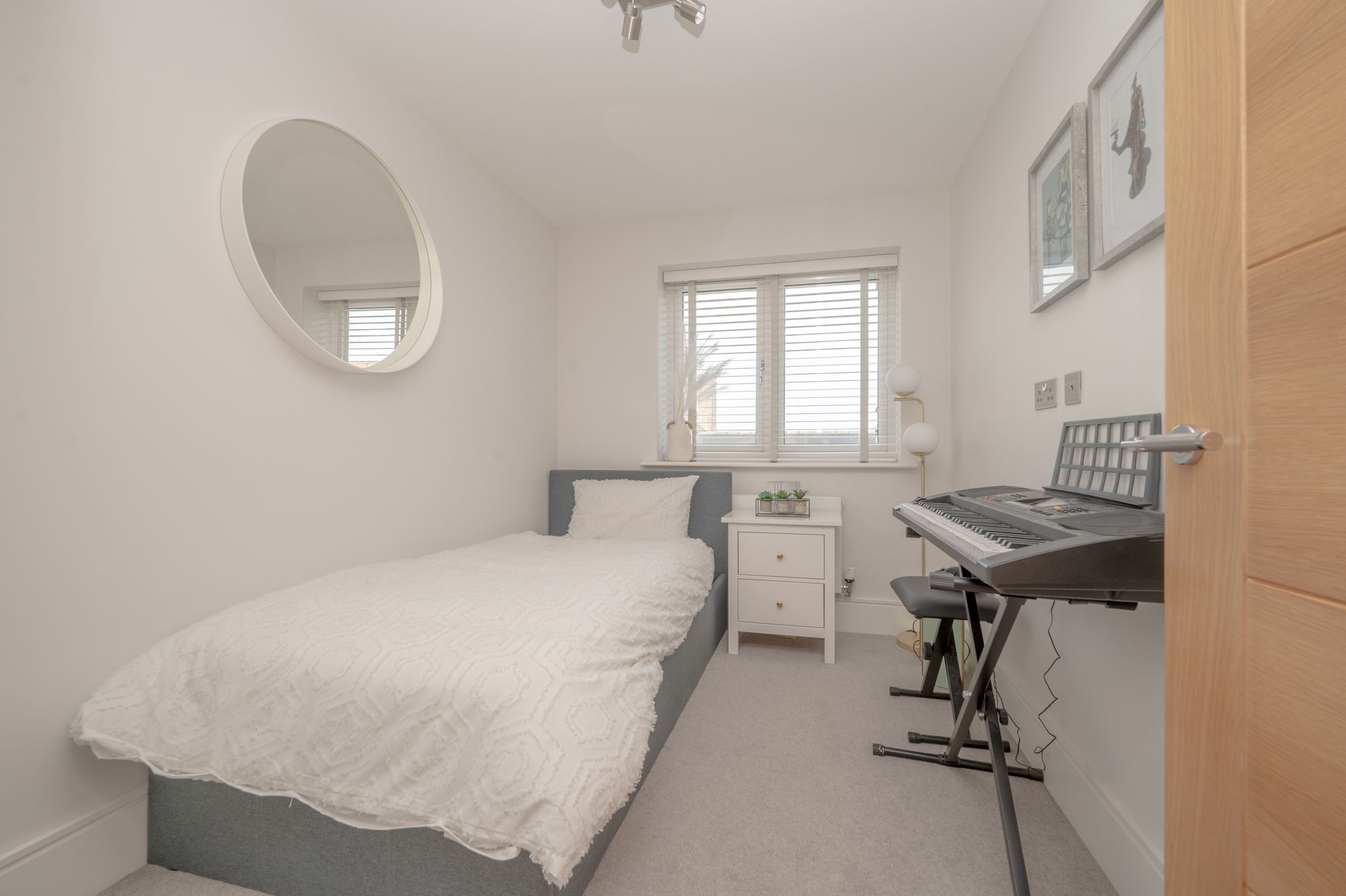 3 bed semi-detached house for sale in Moles End, Stratford-Upon-Avon, CV37  - Property Image 25