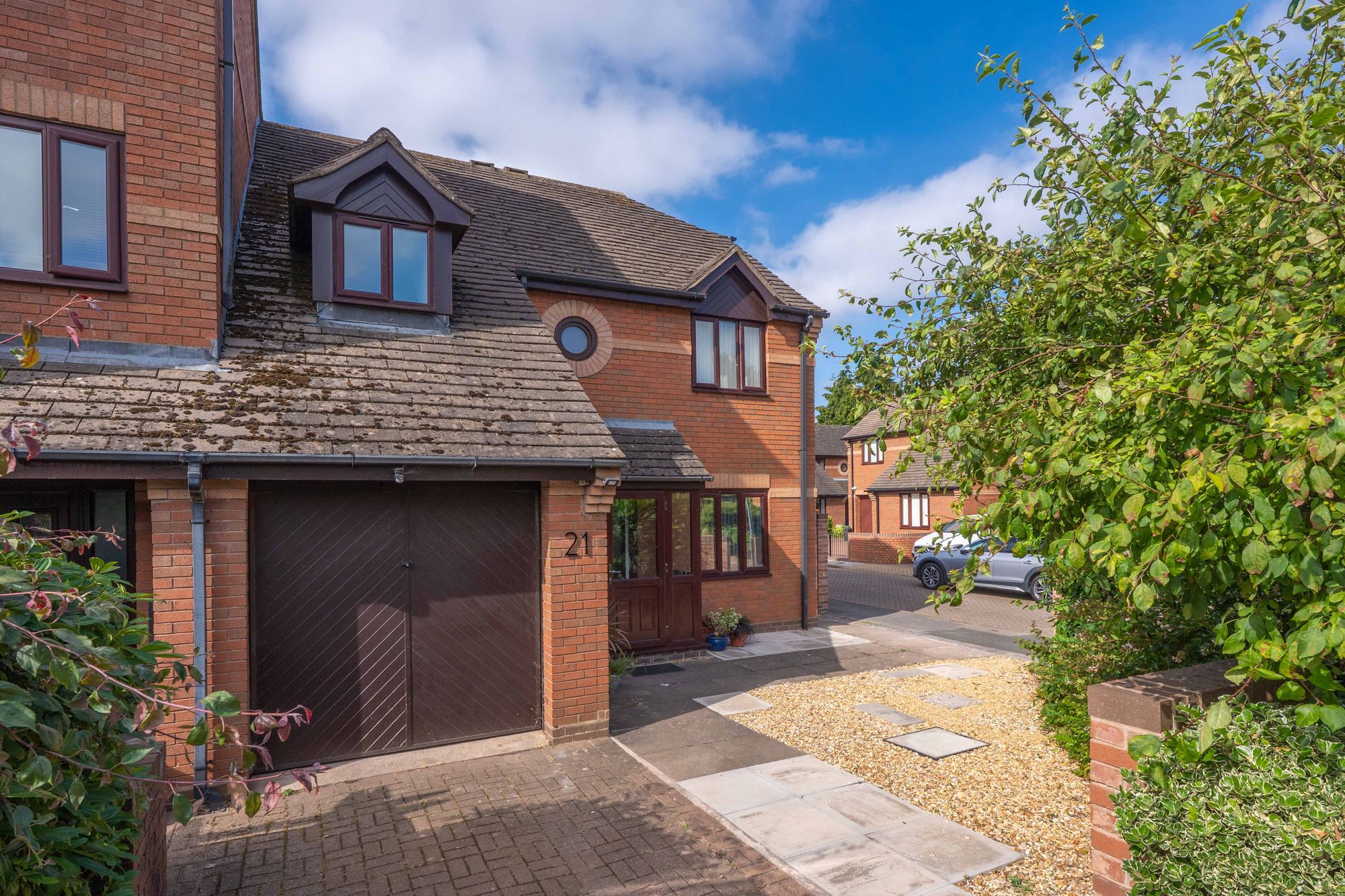 4 bed for sale in Lock Close, Stratford-Upon-Avon, CV37 - Property Image 1
