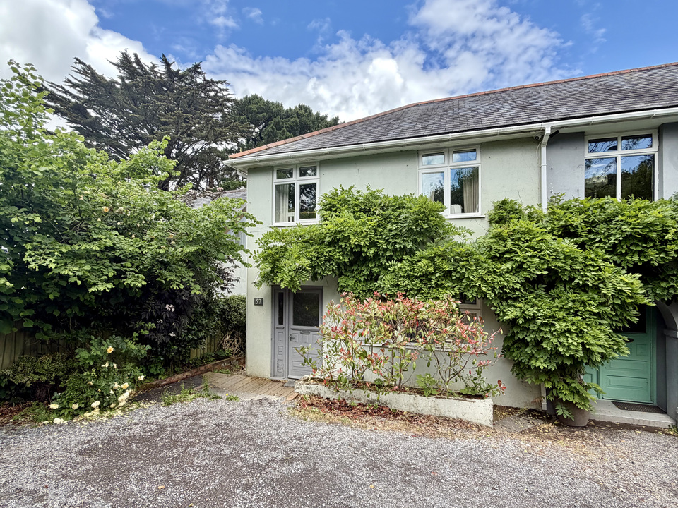 3 Bed End Of Terrace House For Sale In Follaton Plymouth Road, Totnes, Devon