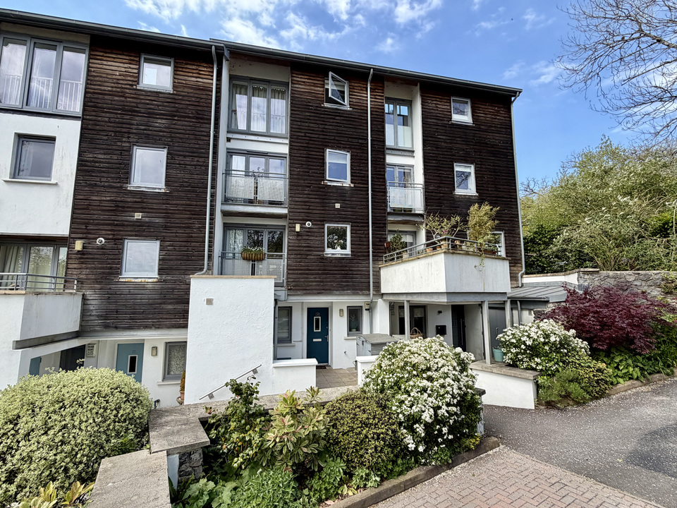 5 Bed Terraced House For Sale In Heath Way, Totnes