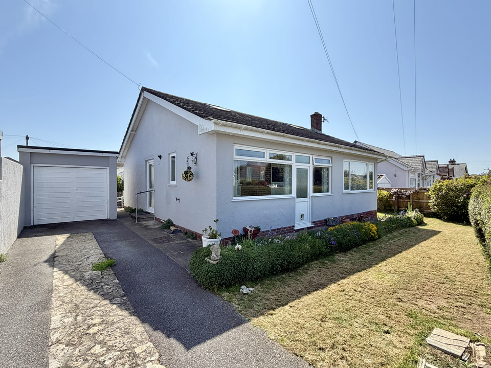 2 Bed Detached Bungalow For Sale In Princess Road, Kingsteignton, Newton Abbot