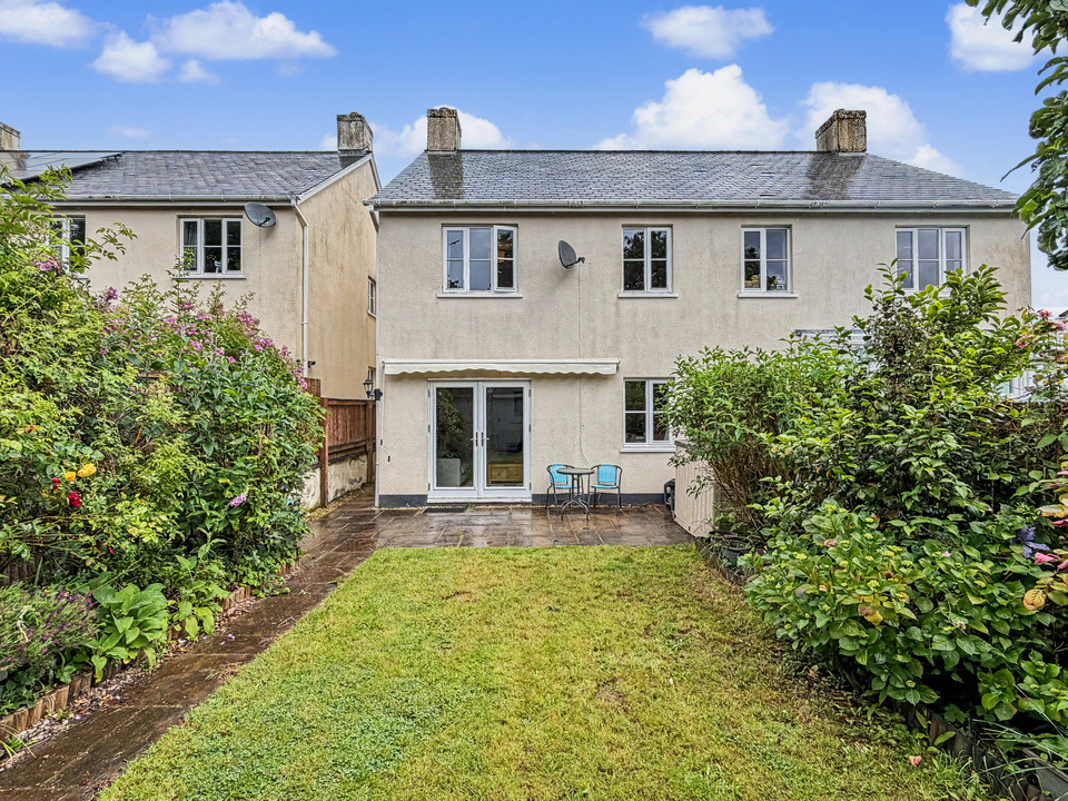 3 Bed Semi-Detached House For Sale In Caversham Close, Christow, Exeter