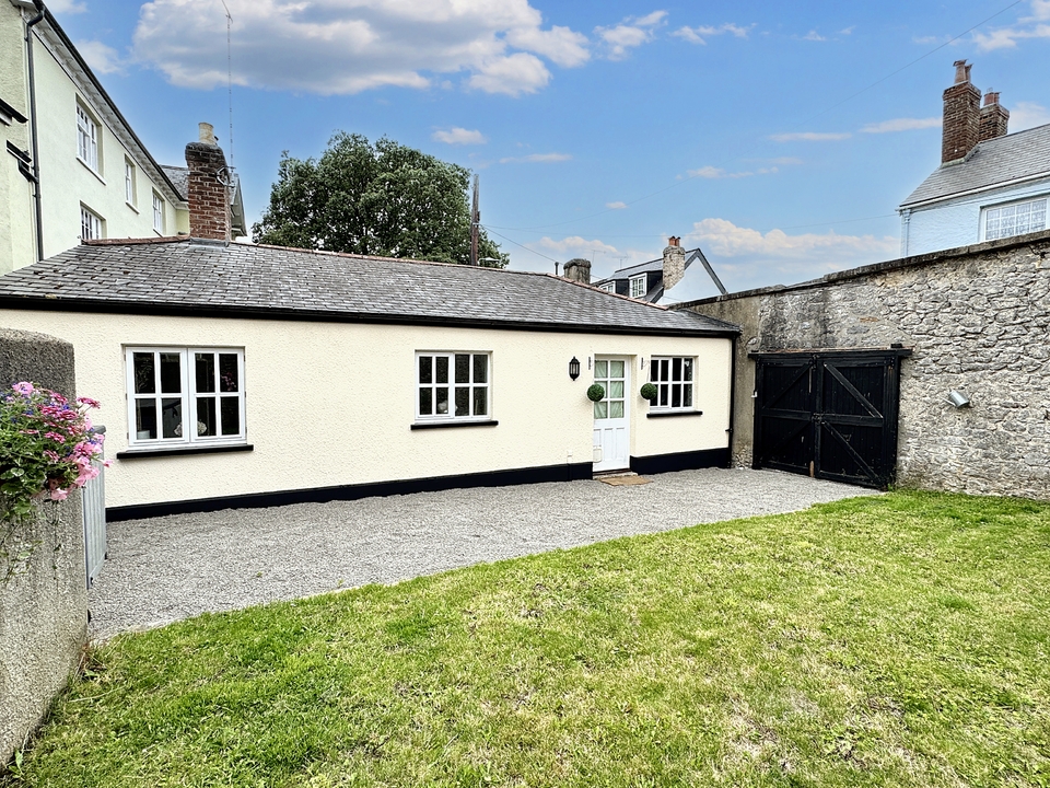 2 Bed Detached Bungalow For Sale In Culver Bungalows, New Exeter Street, Chudleigh