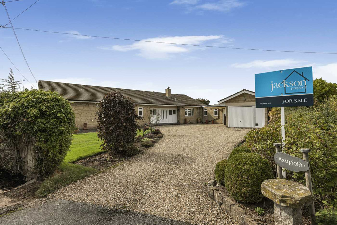 3 Bed Detached Bungalow For Sale In Ashfield, Much Birch, Hereford, Herefordshire (Ref: 676043)