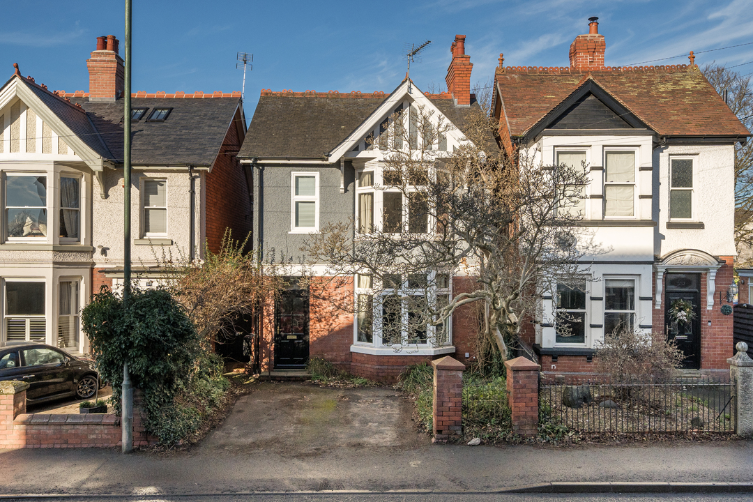 4 Bed Detached House For Sale In Leominster, Herefordshire, (Ref: 626560), HR6 8QT
