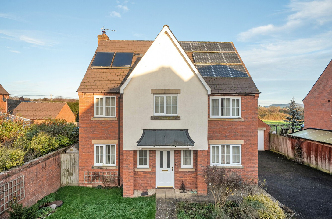 4 Bed House For Sale In Eastfield, Eardisley, Hereford (Ref: 690657)