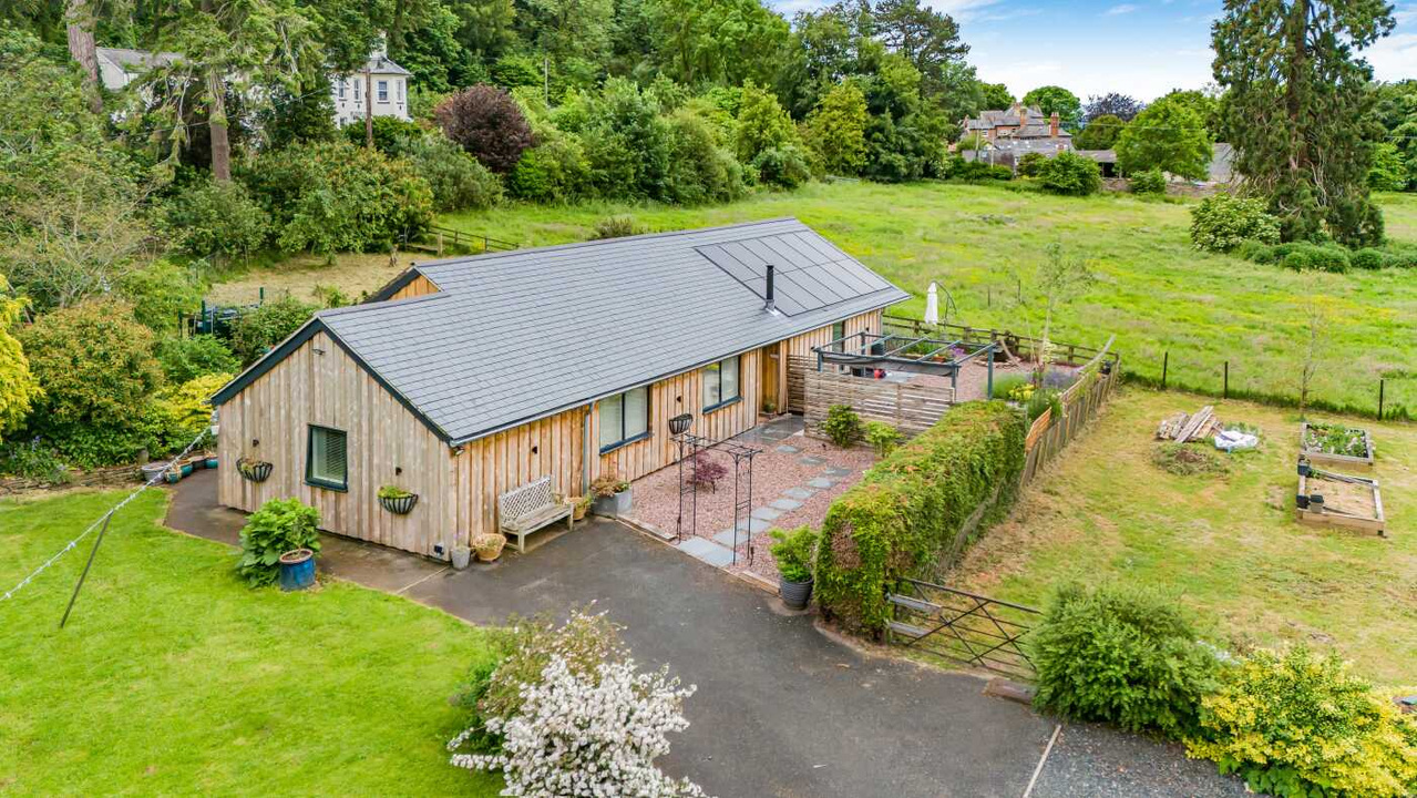 3 Bed Detached Bungalow For Sale In Ludlow Road, Leominster, Herefordshire (Ref: 721832)