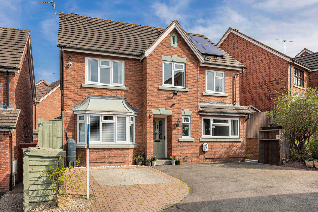 5 Bed Detached House For Sale In Godiva Road, Leominster, Herefordshire, (Ref: 713421), HR6 8TA