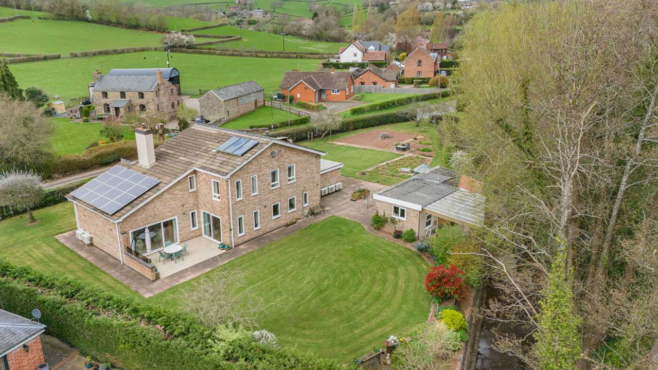 4 Bed Detached House For Sale In Ewyas Harold, Hereford (Ref: 710228)