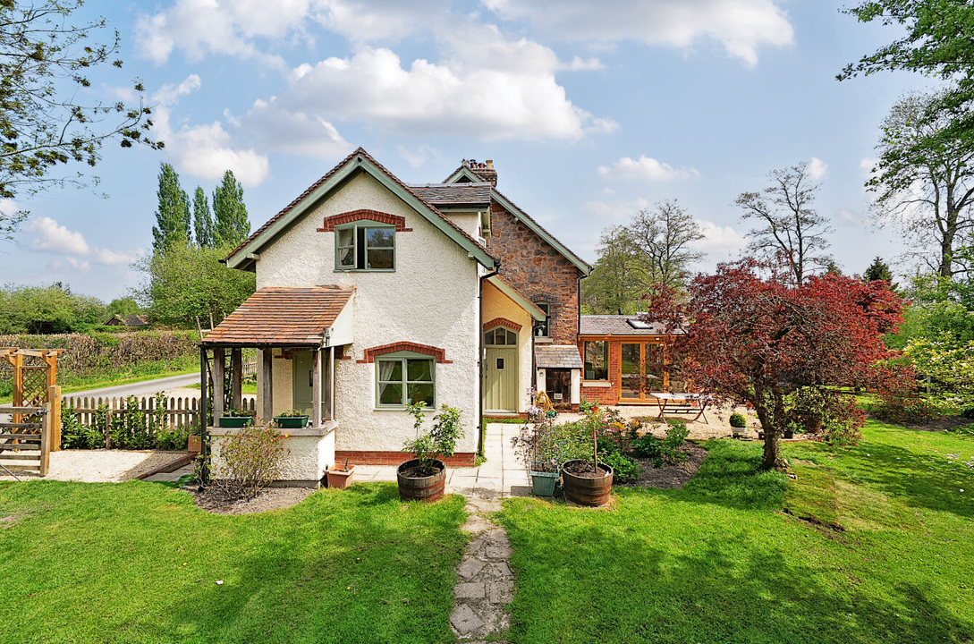 5 Bed Semi-Detached House For Sale In House With Annexe And Land, Adleymoor, Craven Arms (Ref: 667894)