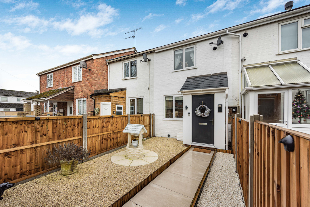 2 Bed Terraced House For Sale In Millers Close, Leominster (Ref: 693187)