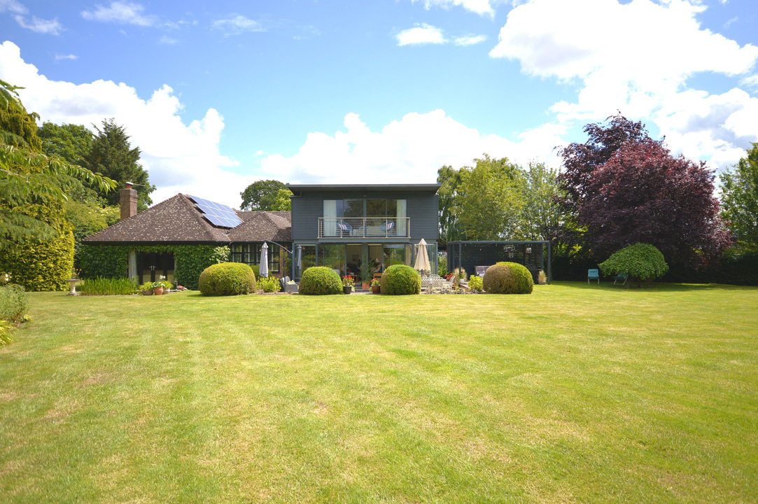 5 Bed Detached House For Sale In Lower Burlton, Burghill, Hereford, Herefordshire (Ref: 699906)