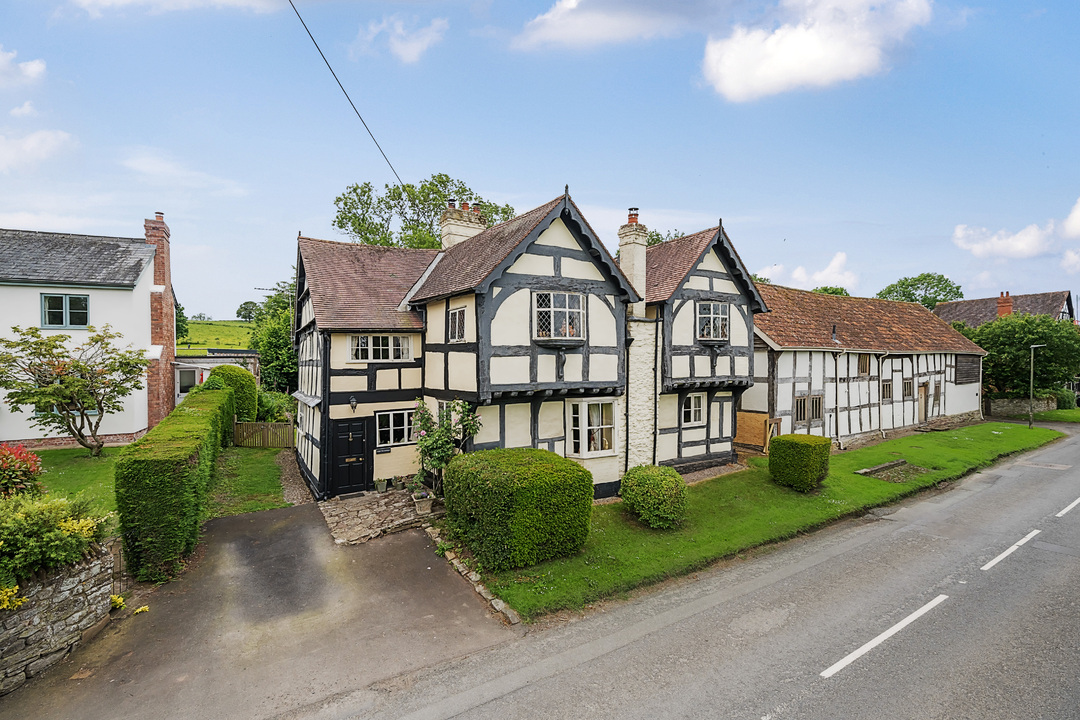 4 Bed Detached House For Sale In Meadow Street, Weobley (Ref: 588820)