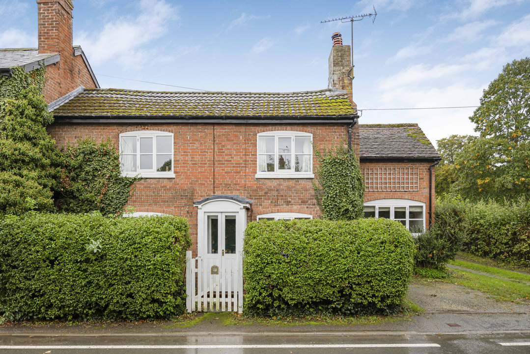 3 Bed Semi-Detached House For Sale In Ivy Cottage, Kingsland, Leominster, (Ref: 680335), Herefordshire, HR6 9QT