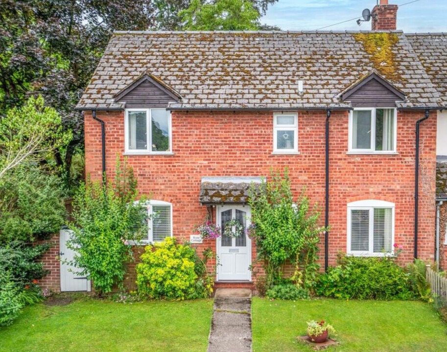 4 Bed End Of Terrace House For Sale In Damson Close, Orleton, Ludlow, (Ref: 641697), Herefordshire, SY8 4JP