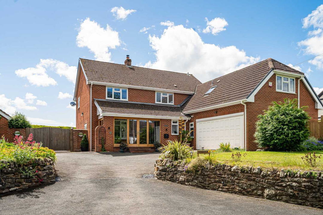 4 Bed Detached House For Sale In Merrileas, Monkland, Leominster, (Ref: 722047), Herefordshire, HR6 9DB