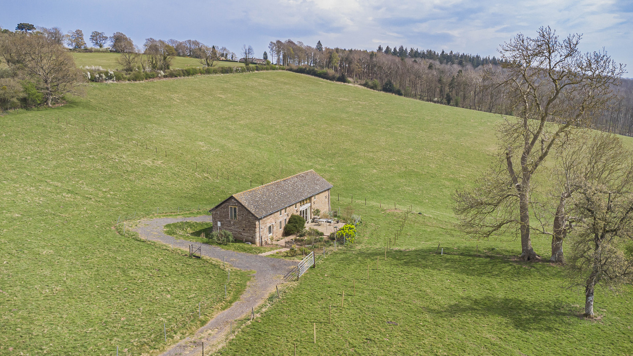 4 Bed Detached House For Sale In Detached Barn With 3.5 Acres, Ross-On-Wye (Ref: 650052)
