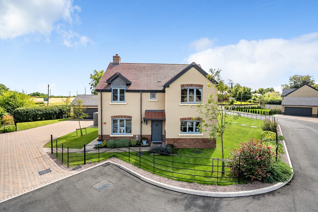 4 Bed Detached House For Sale In Holme Marsh, Kington (Ref: 603074)