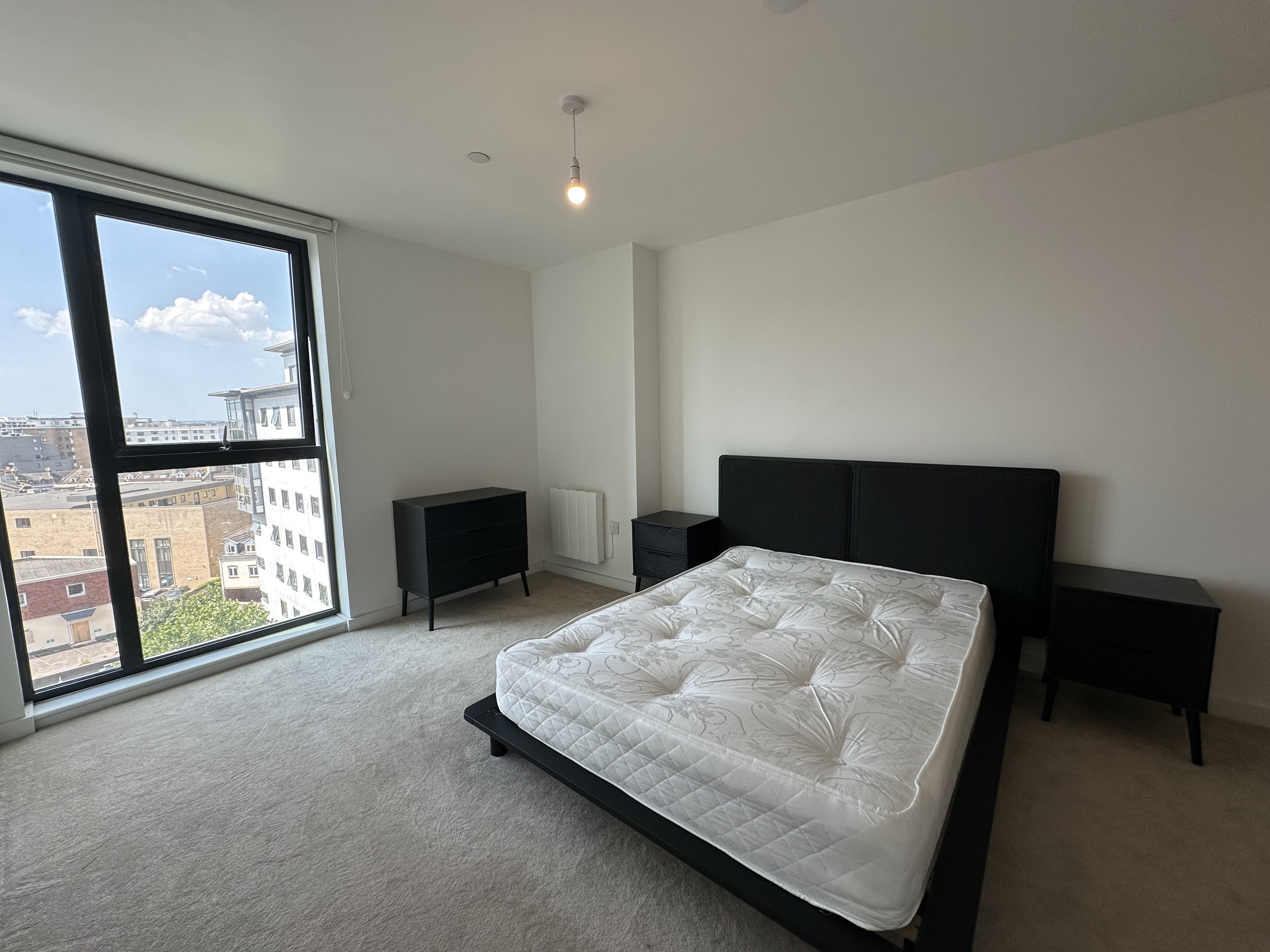 2 bed flat to rent in Holdenhurst Road, , BH8 4