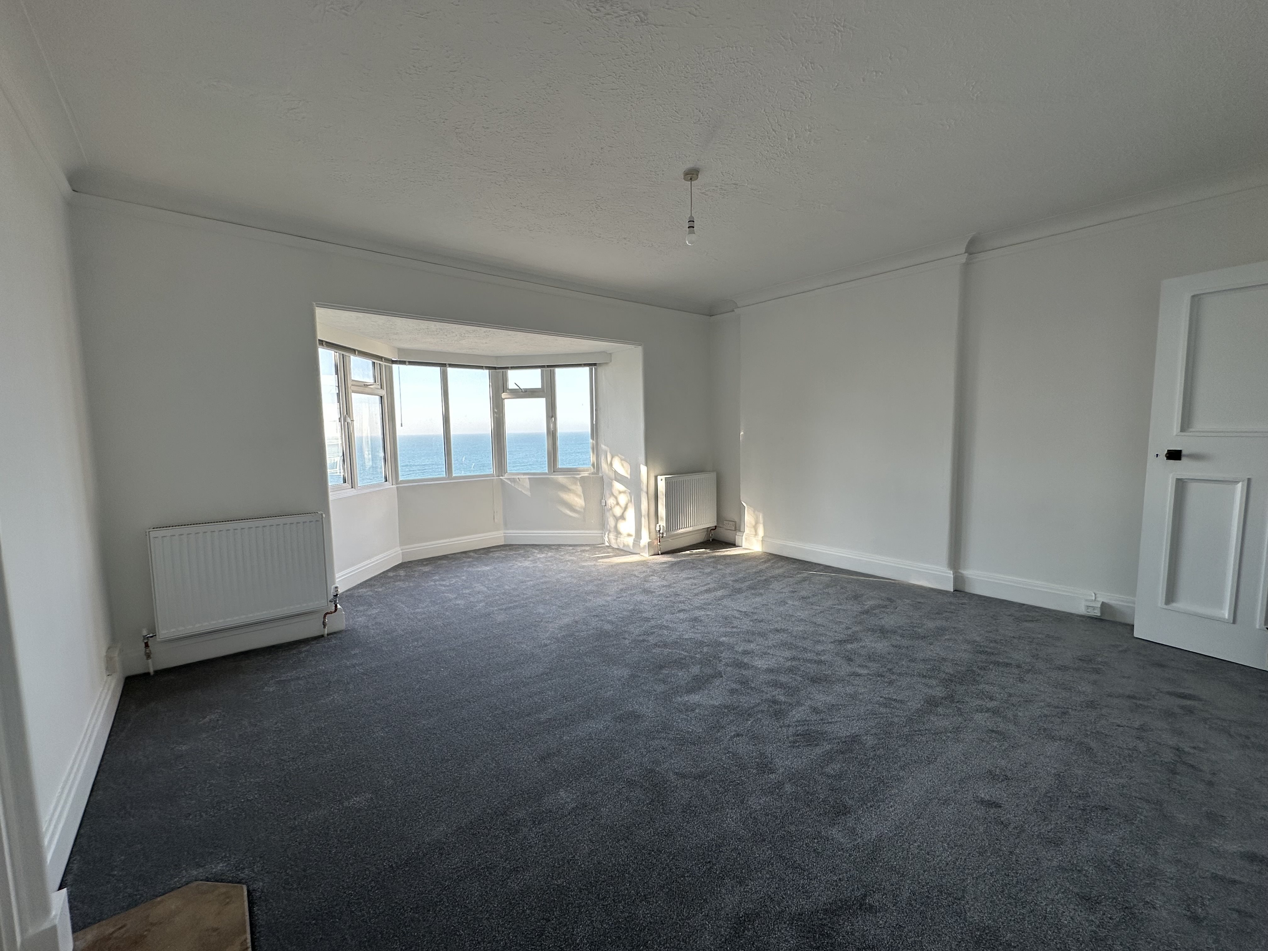 3 bed flat to rent in Grove Road, Bournemouth, BH1