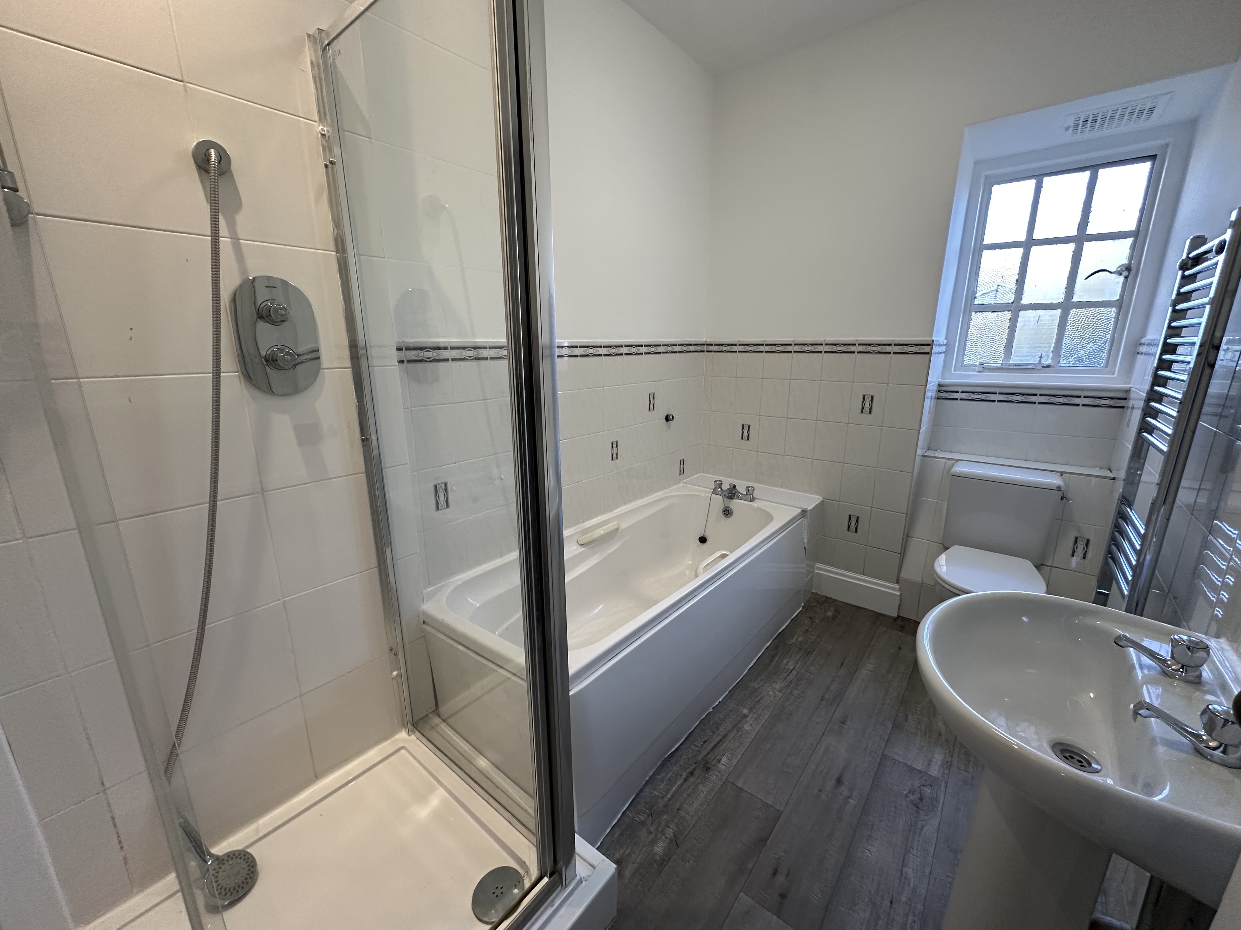 3 bed flat to rent in Grove Road, Bournemouth, BH1 10