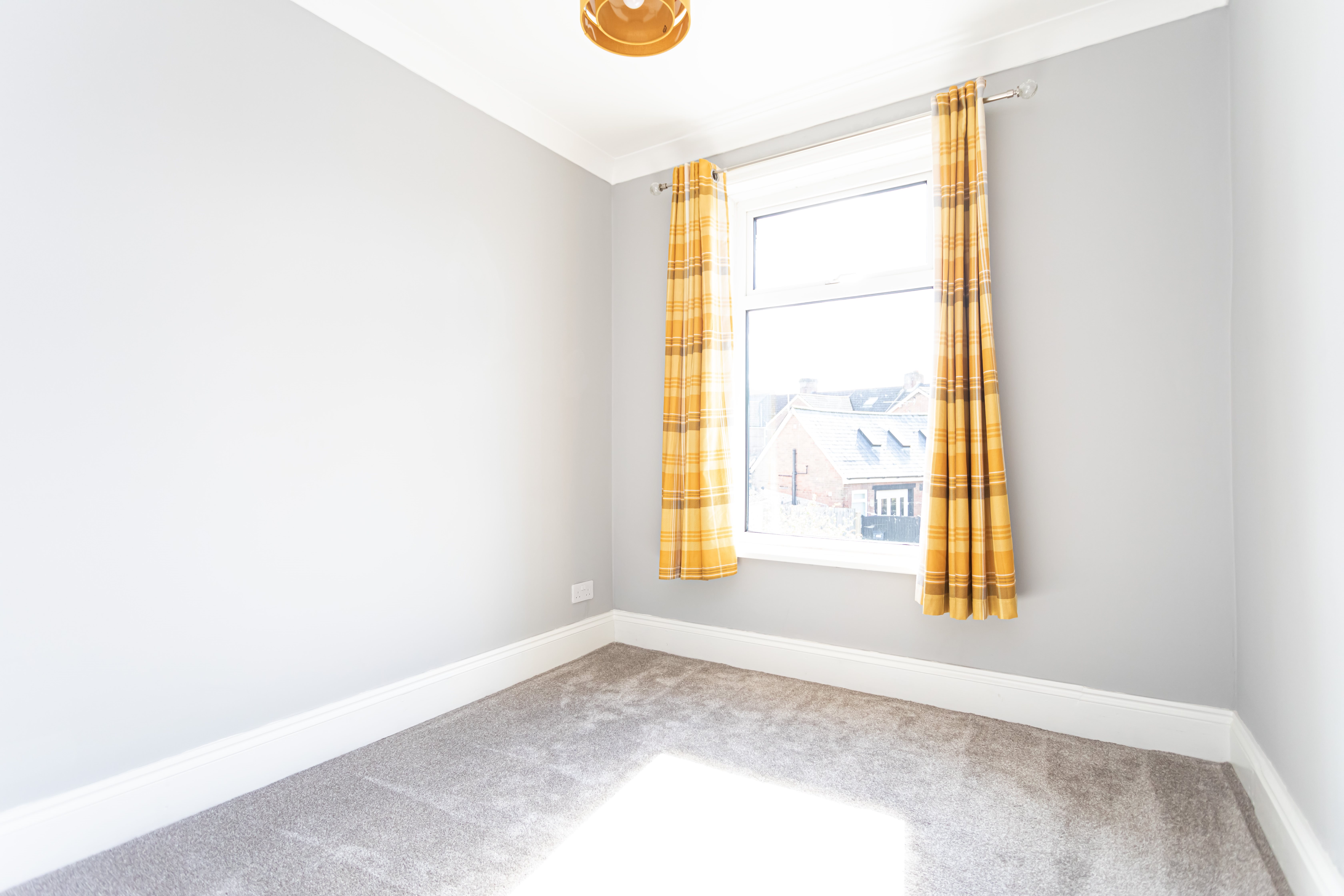 3 bed terraced house to rent in Garland Road, Poole, BH15 3