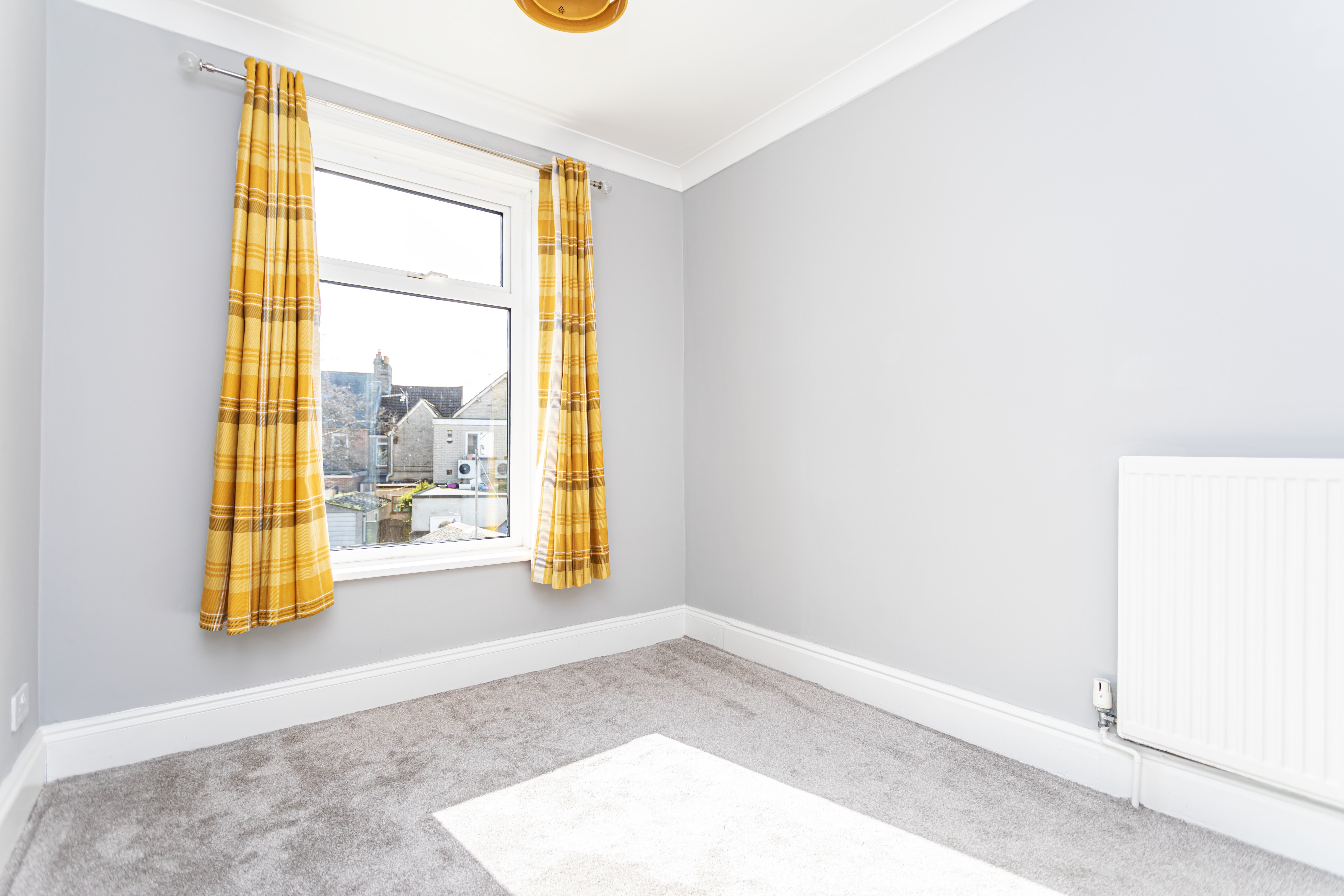 3 bed terraced house to rent in Garland Road, Poole, BH15 4