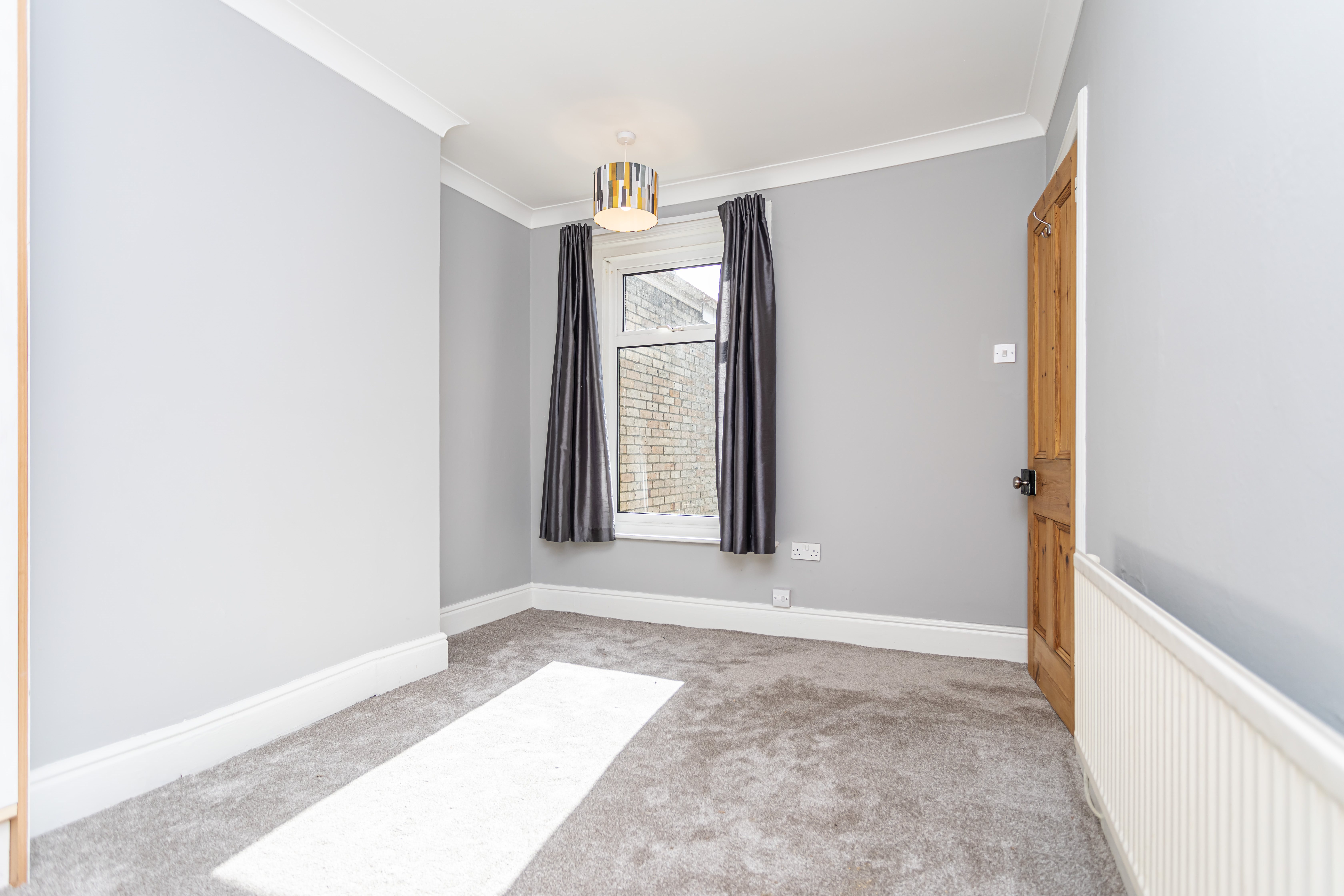 3 bed terraced house to rent in Garland Road, Poole, BH15 5
