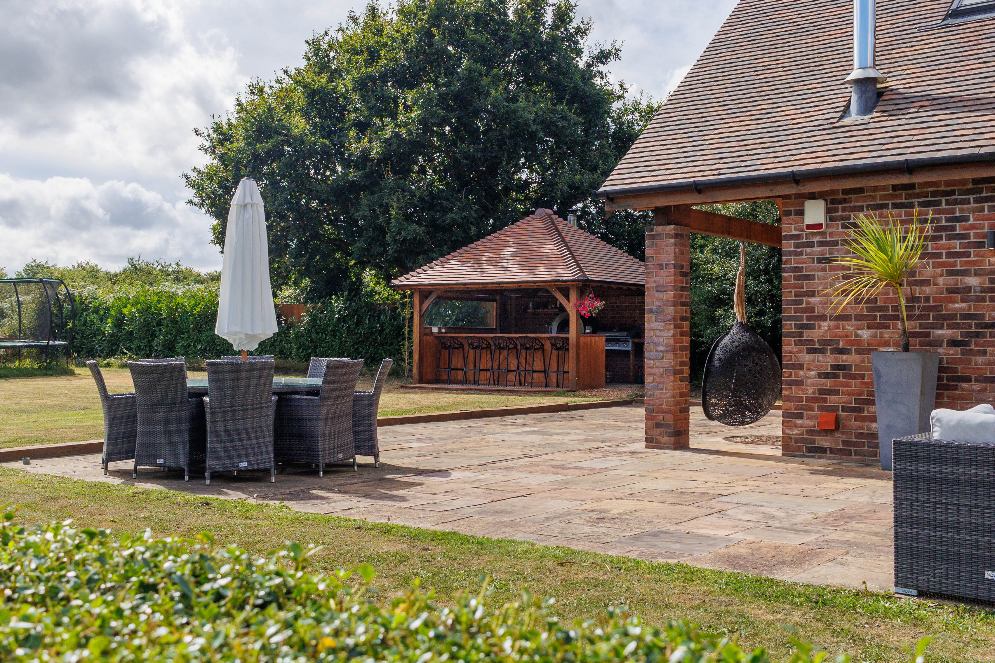 5 bed detached house to rent in Muscliffe Lane, Bournemouth  - Property Image 3