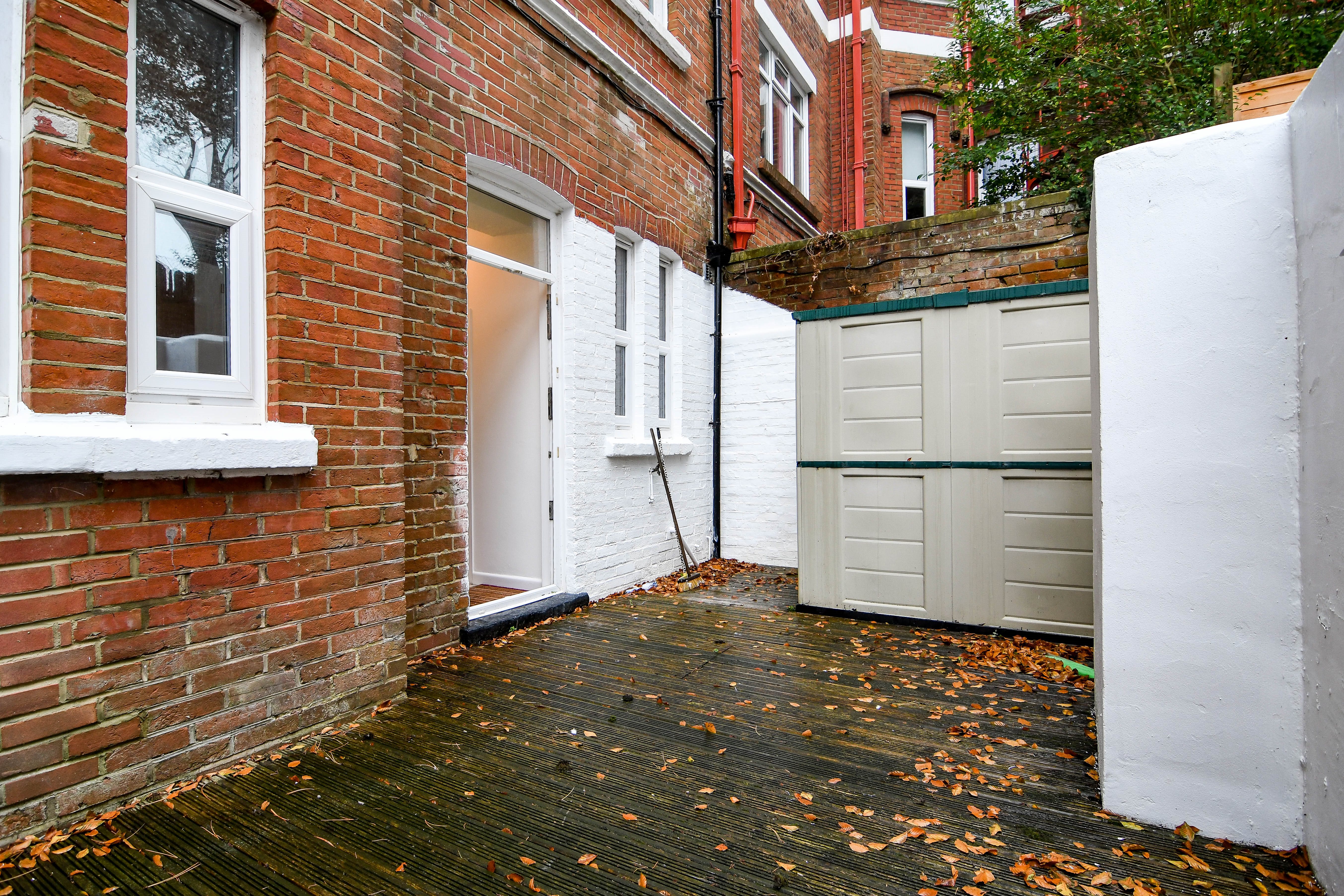 1 bed studio flat to rent in Durley Gardens, Bournemouth 9