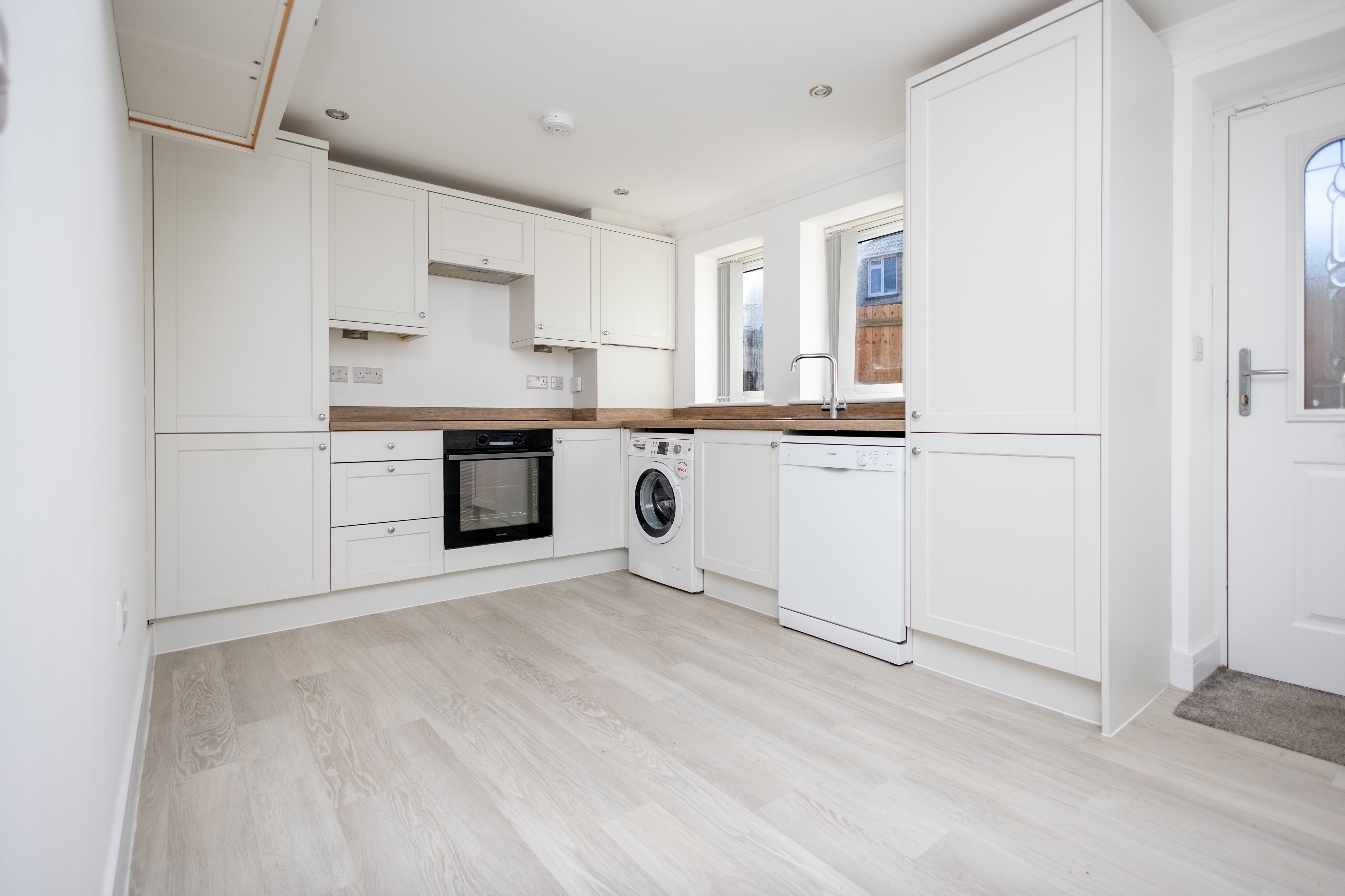 2 bed house to rent in Homeside Road, Bournemouth 2