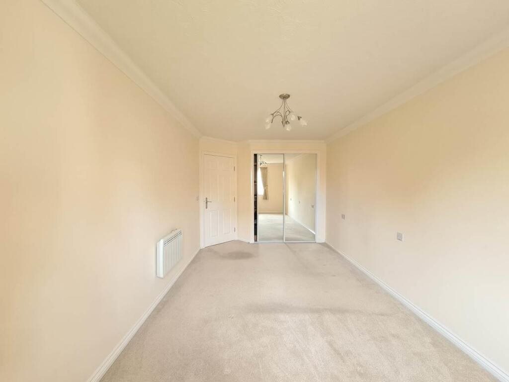 1 bed flat to rent in Poole Road, Bournemouth, BH2 4