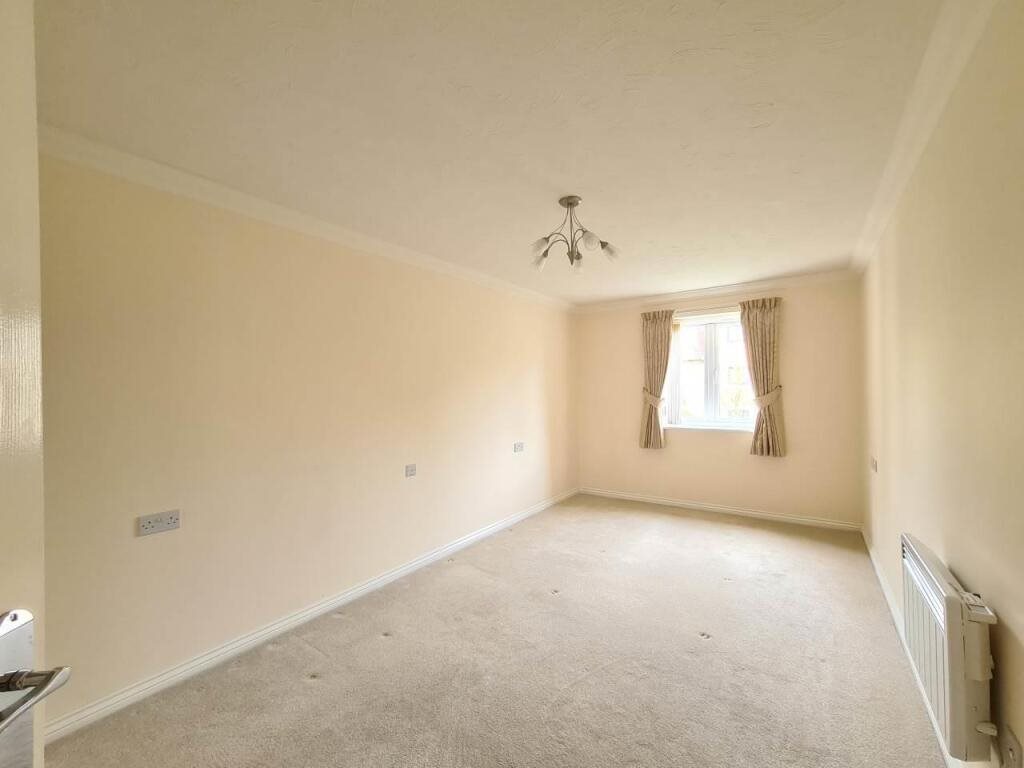 1 bed flat to rent in Poole Road, Bournemouth, BH2 5