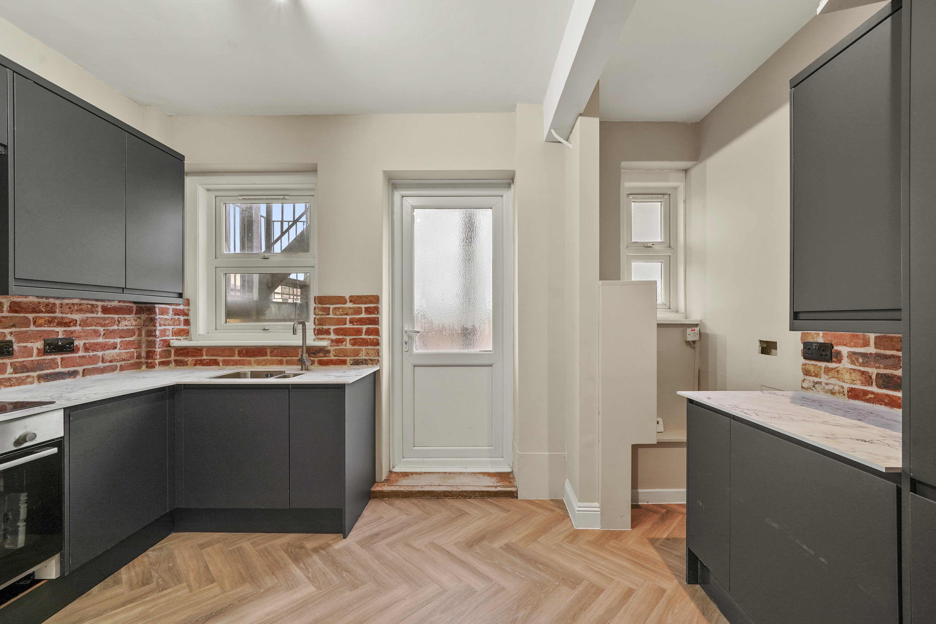 3 bed flat to rent in Richmond Hill, Bournemouth  - Property Image 13