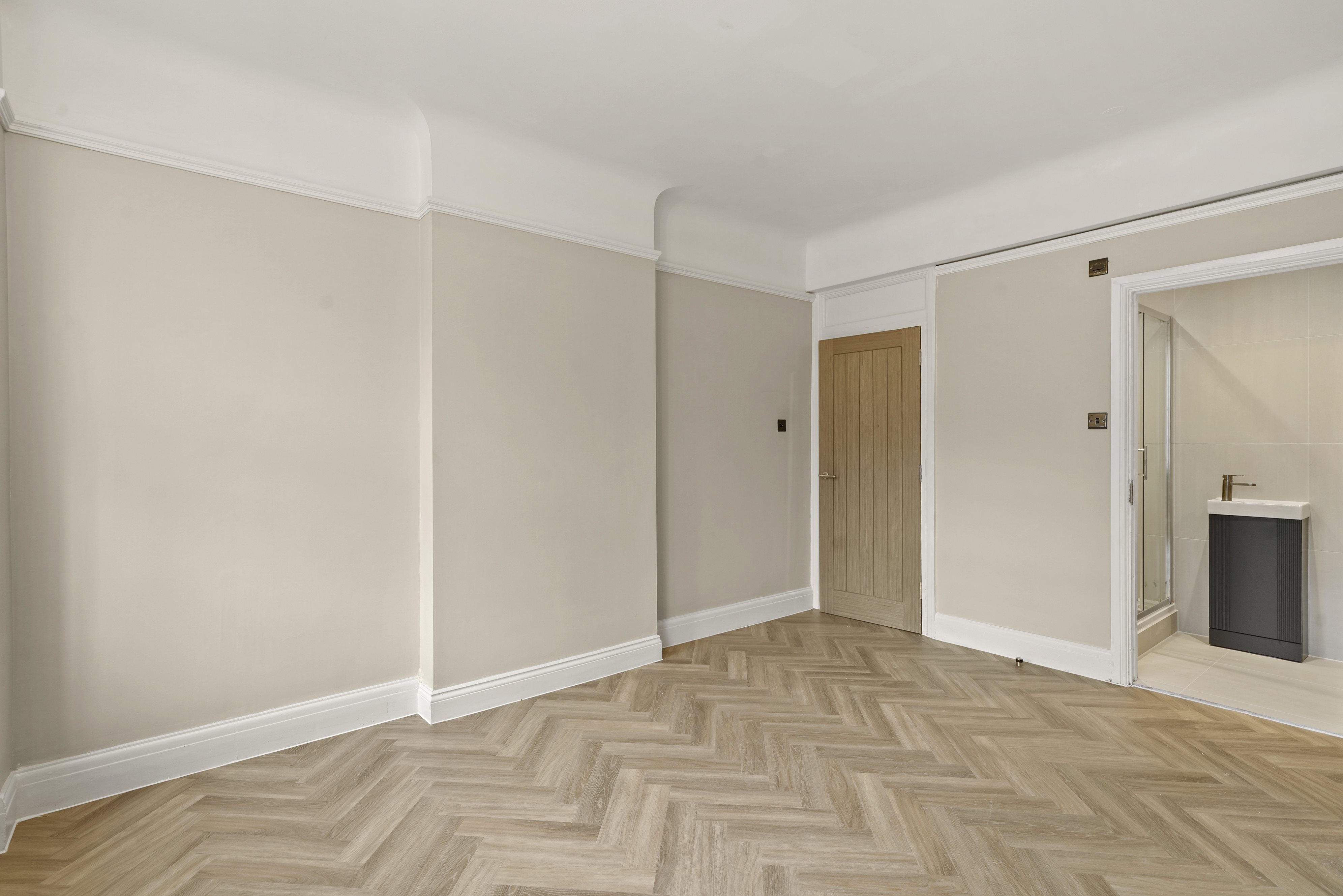 3 bed flat to rent in Richmond Hill, Bournemouth  - Property Image 16