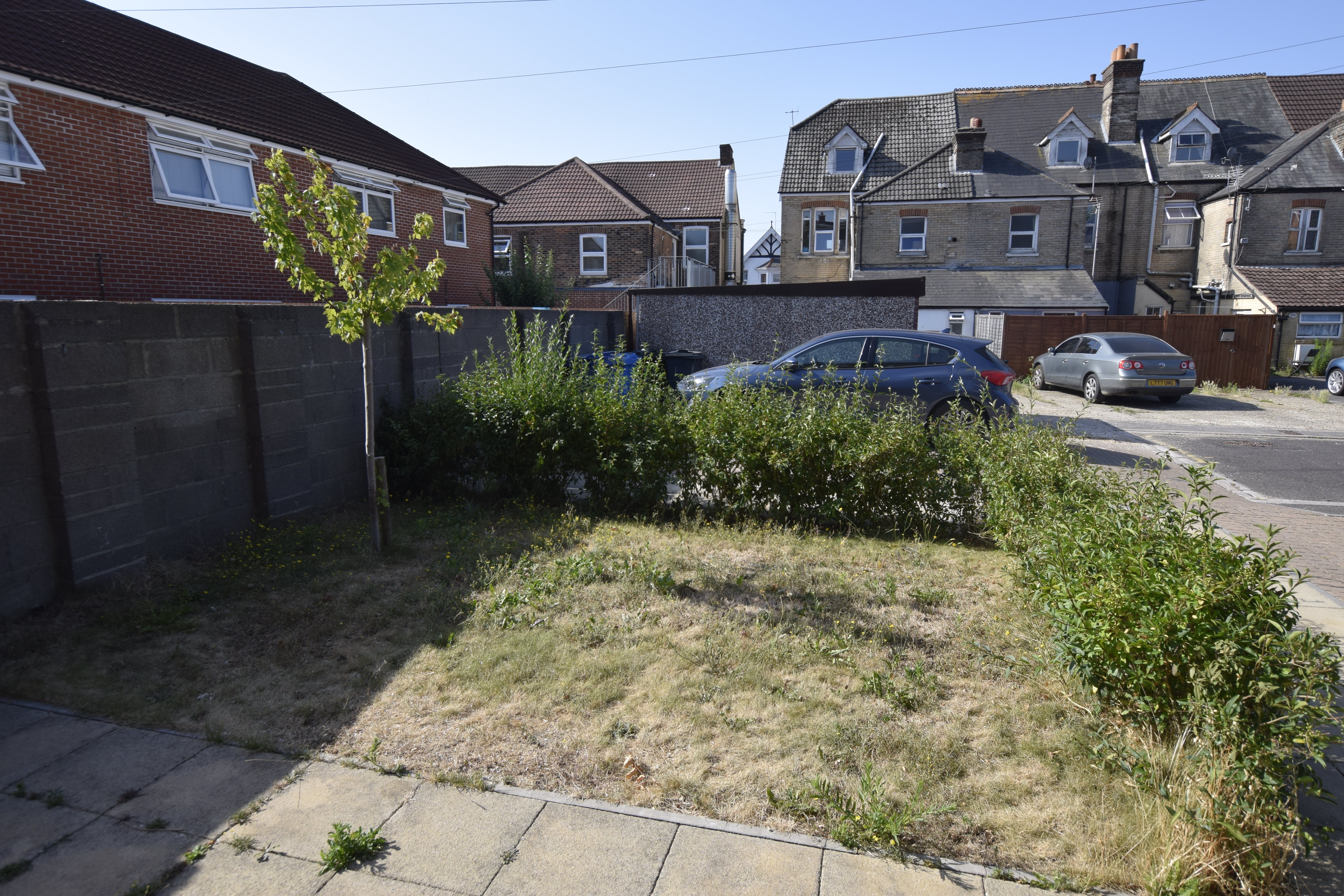 3 bed semi-detached house to rent in Wesley Road, Poole, BH12 23