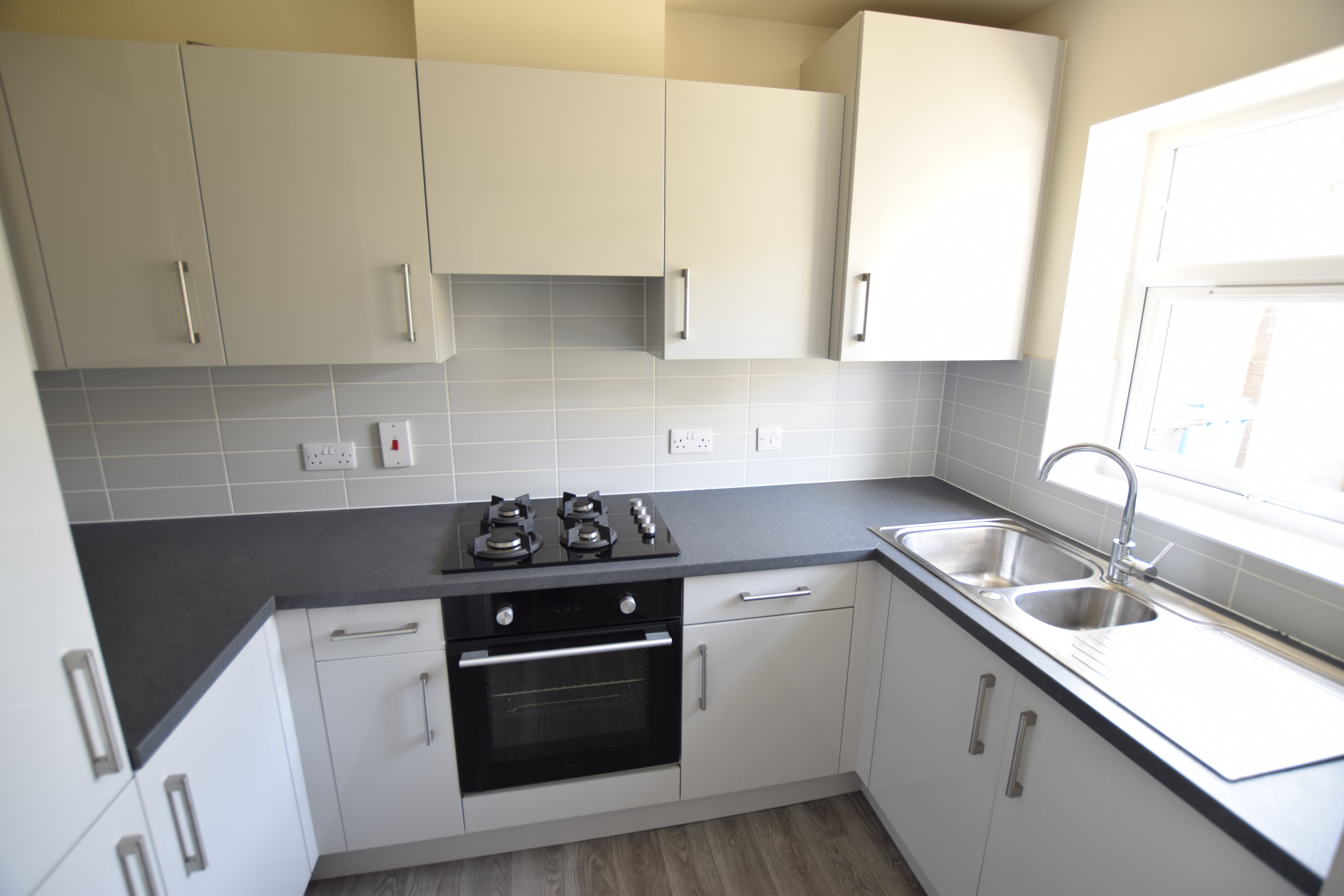 3 bed semi-detached house to rent in Wesley Road, Poole, BH12 1