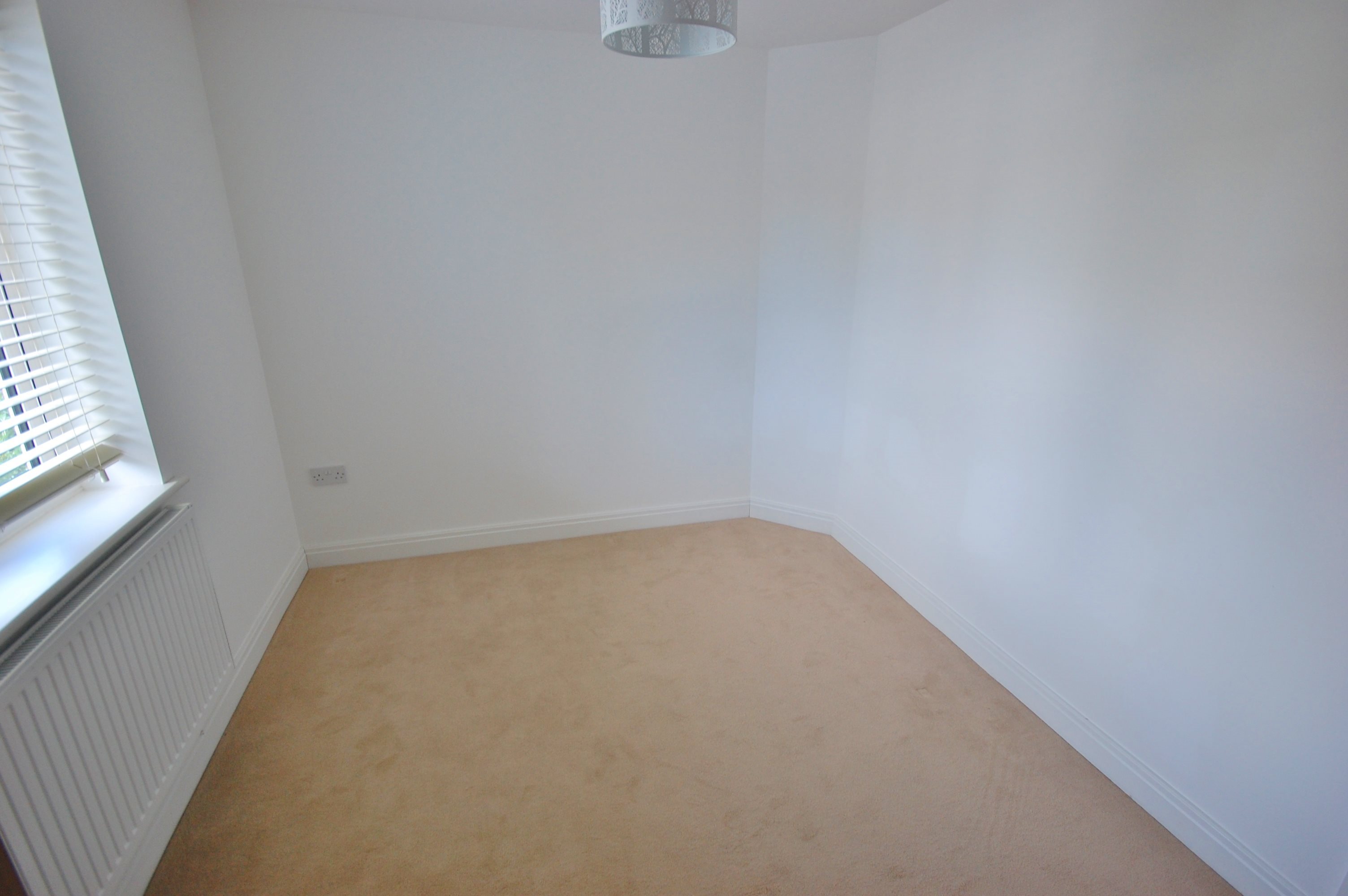 2 bed flat to rent in Wimborne Road East, Ferndown  - Property Image 4