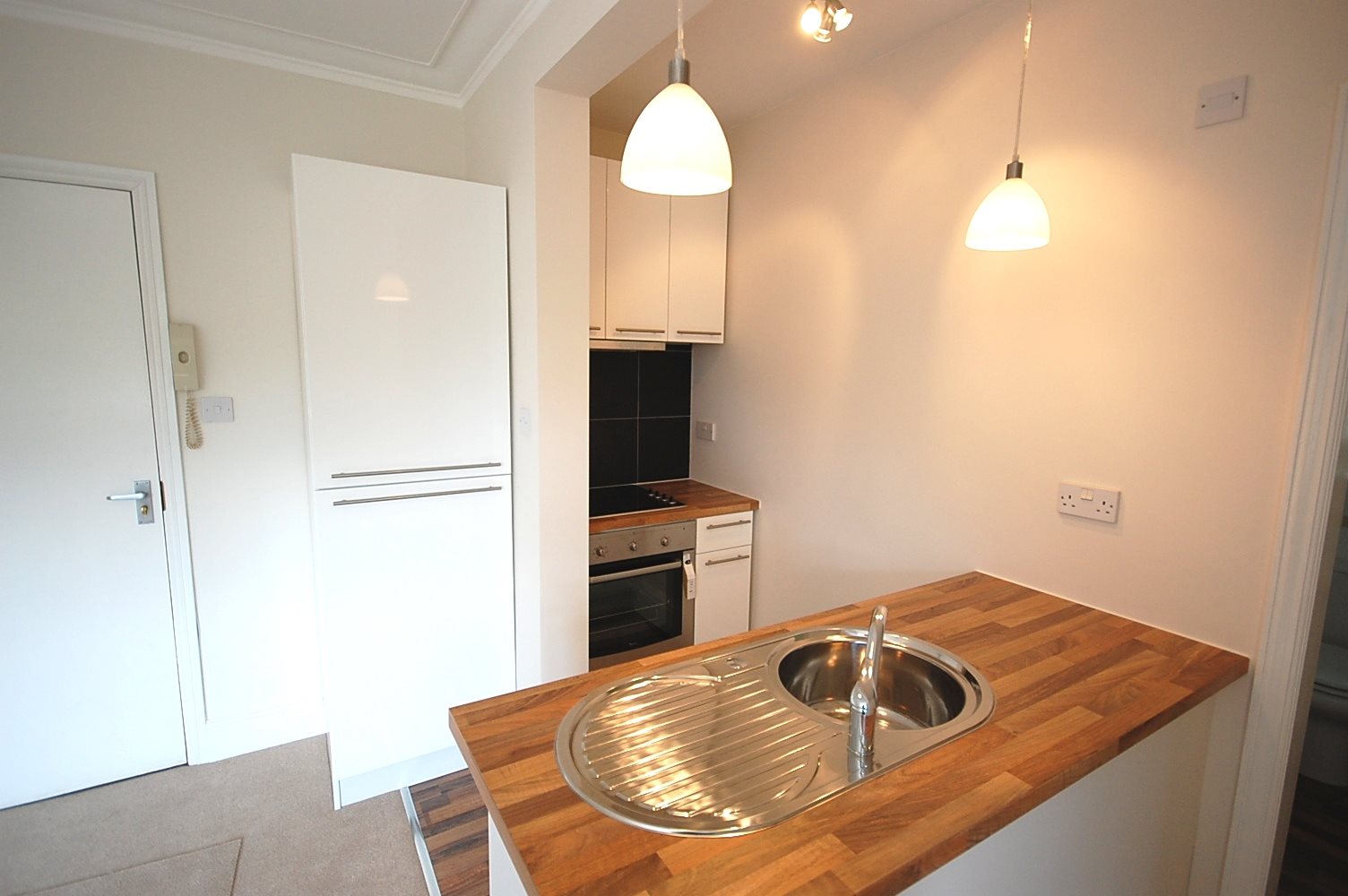 1 bed studio flat to rent in R L Stevenson Avenue, Westbourne, BH4 3