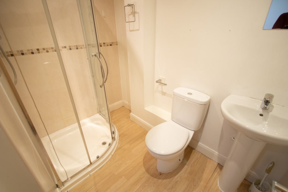 4 bed house to rent in Portchester Place, Bournemouth  - Property Image 5