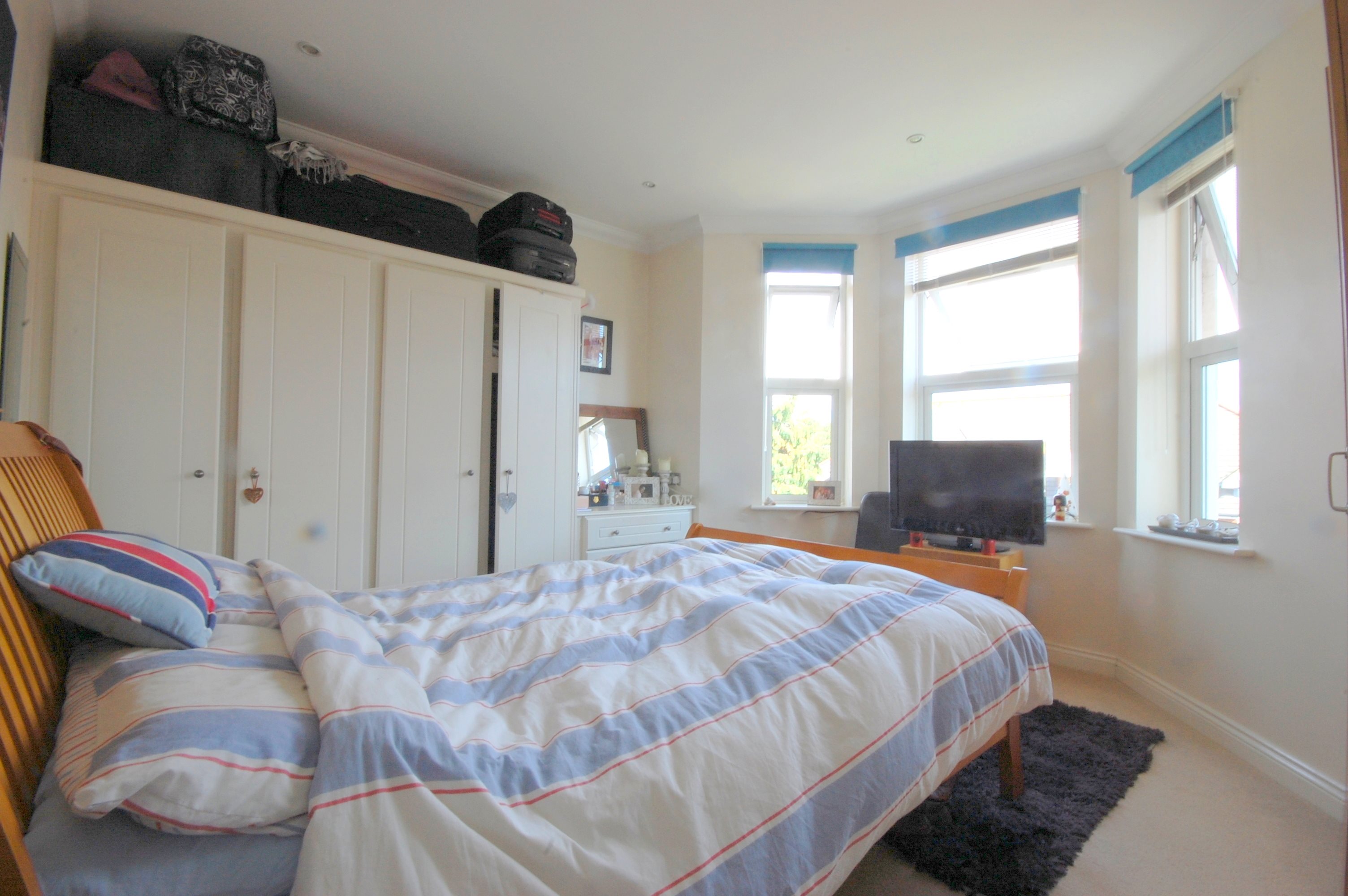 1 bed flat to rent in Alumhurst Road, Bournemouth 2