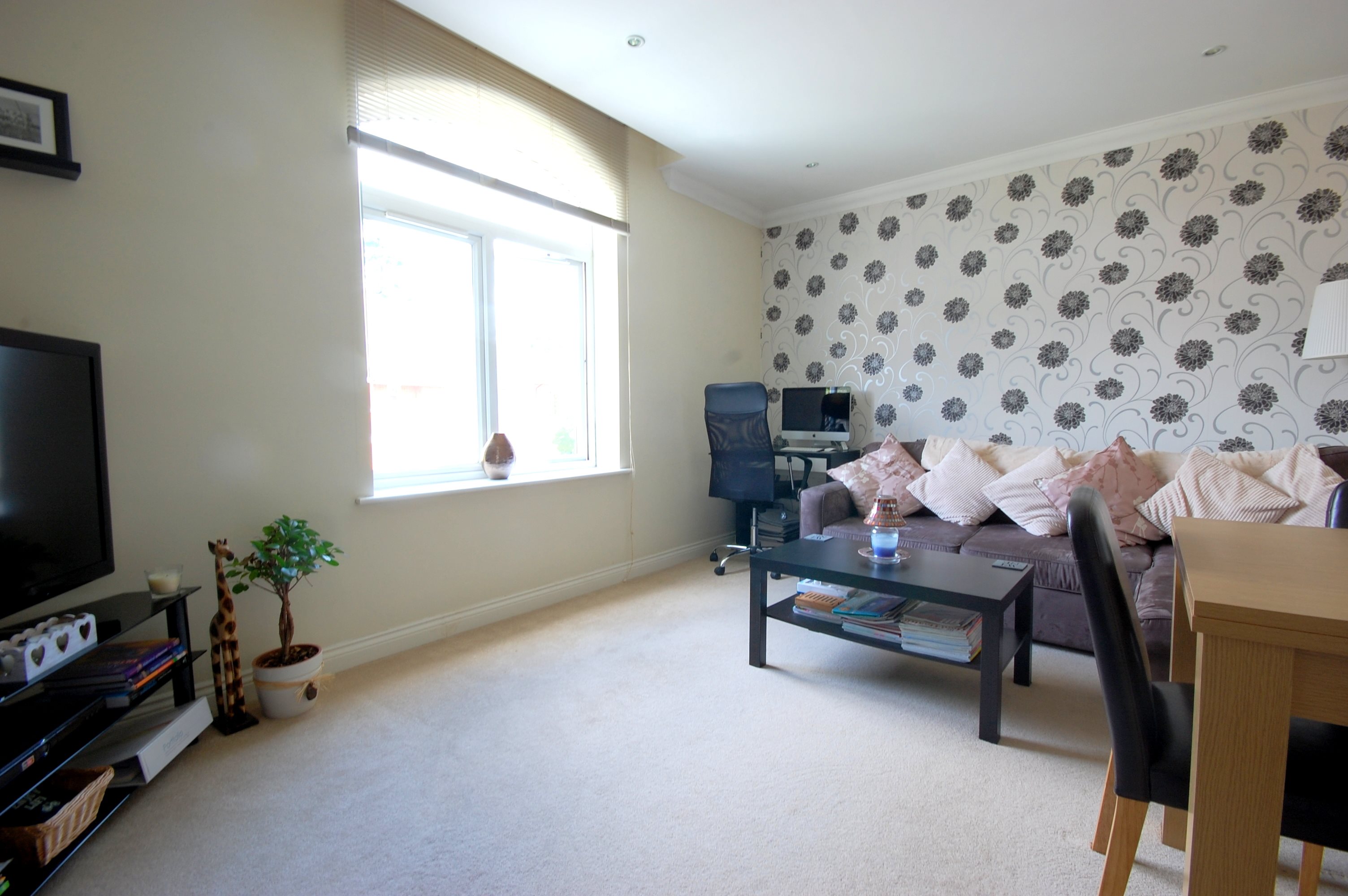 1 bed flat to rent in Alumhurst Road, Bournemouth 1