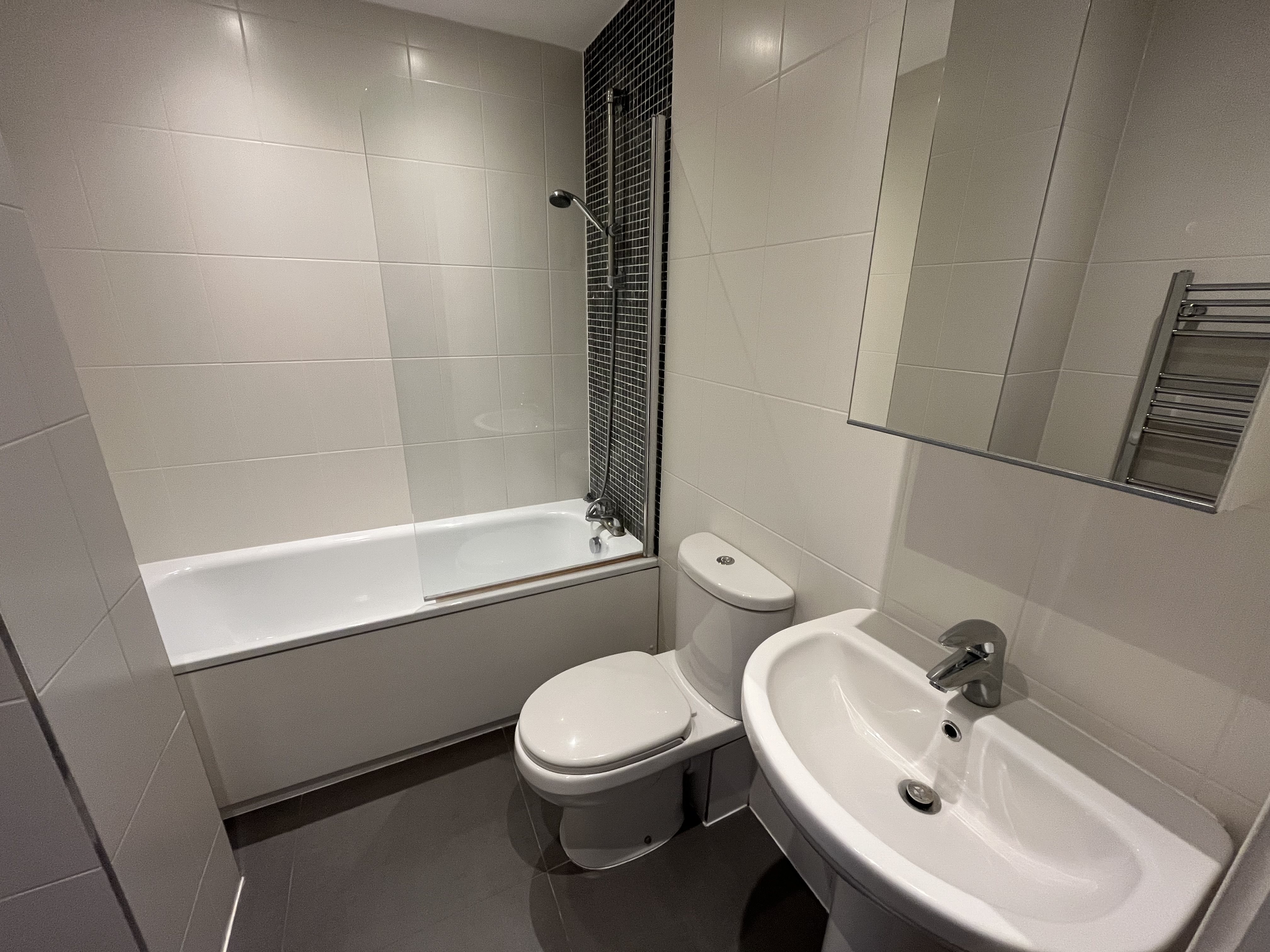 2 bed flat to rent in Vandale House, Post Office Road  - Property Image 6