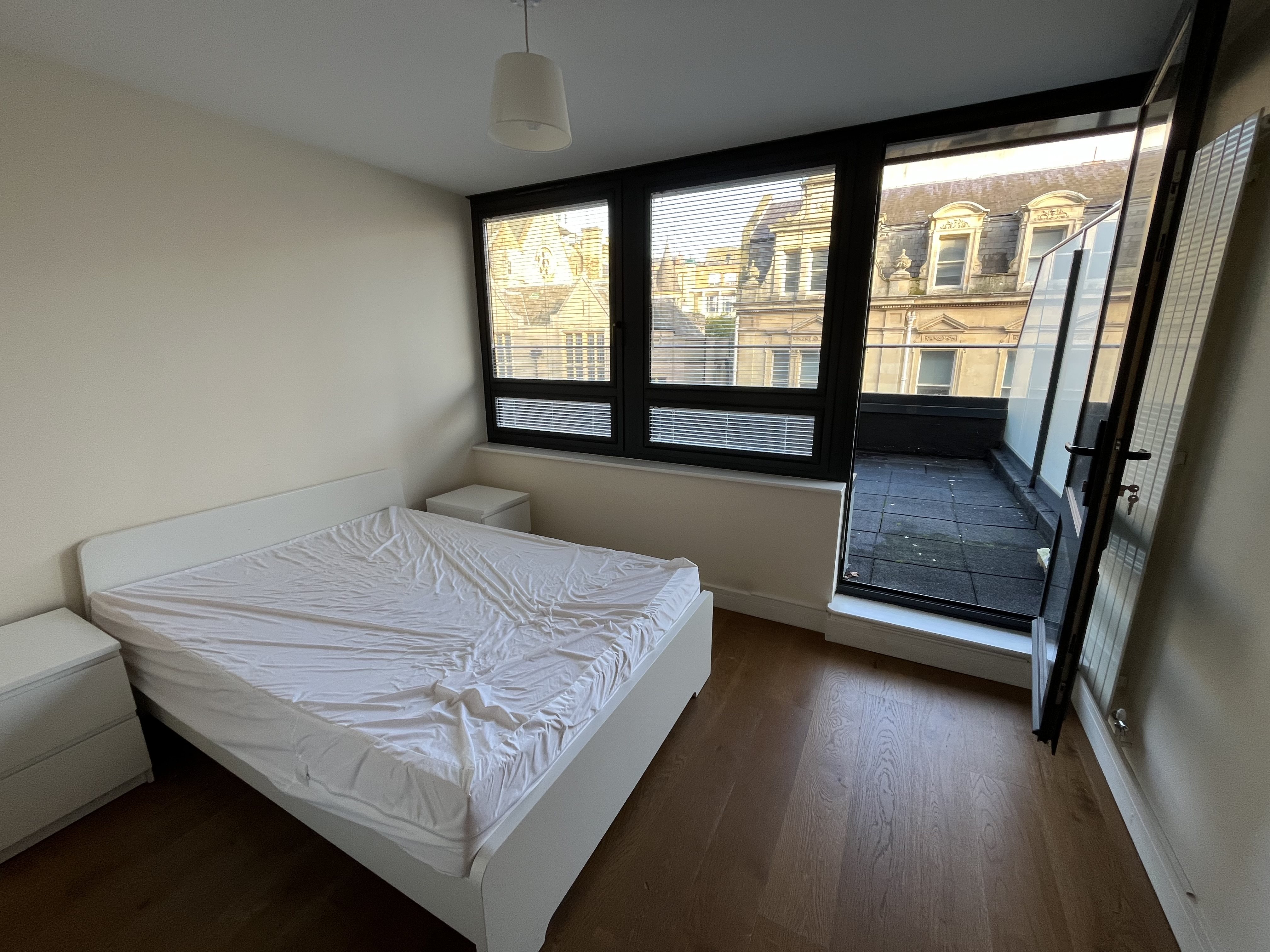 2 bed flat to rent in Vandale House, Post Office Road 9