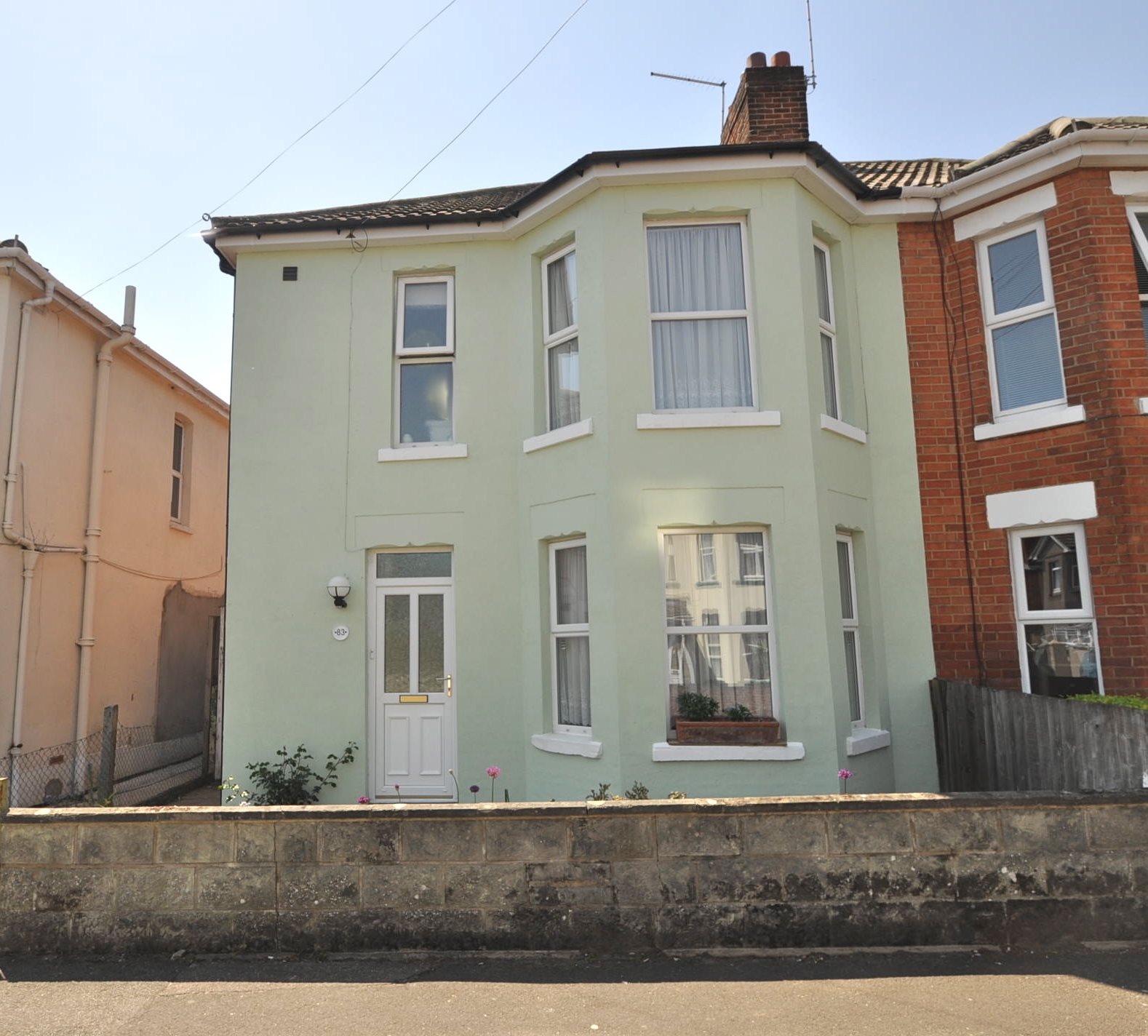 3 bed house to rent in Shelbourne Road, Charminster, BH8 - Property Image 1