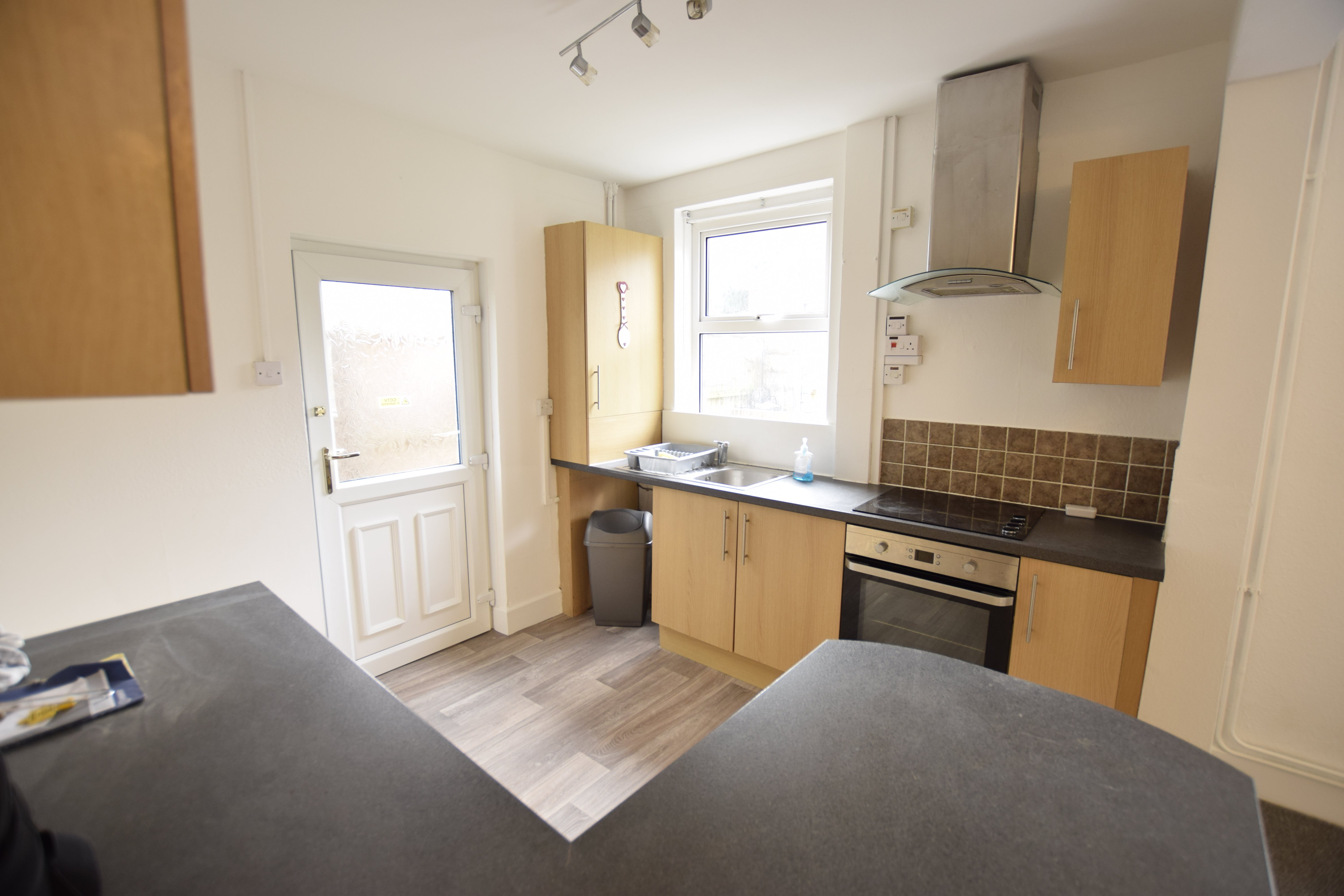 3 bed house to rent in Shelbourne Road, Charminster, BH8 5