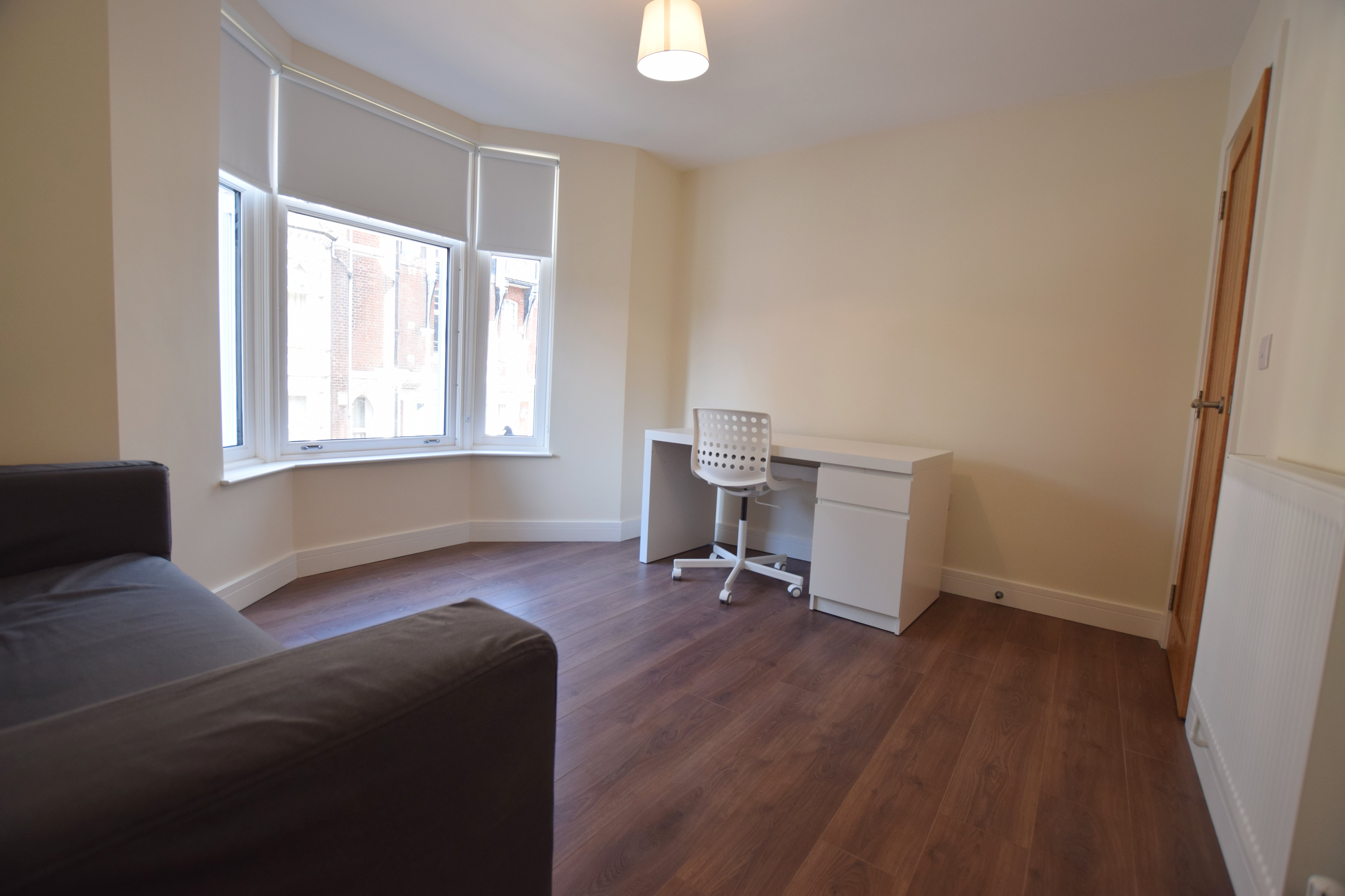 2 bed flat to rent in Old Christchurch Road, Bournemouth  - Property Image 2